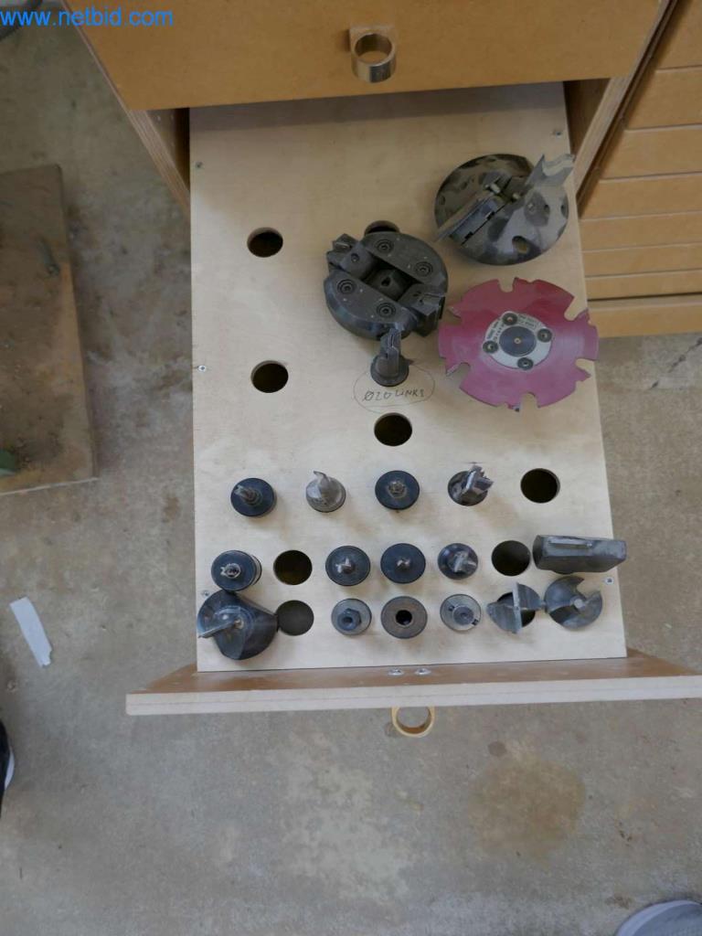 Maquinaria, inmovilizado material y existencias del segmento de construcción de carpintería/muebles-21