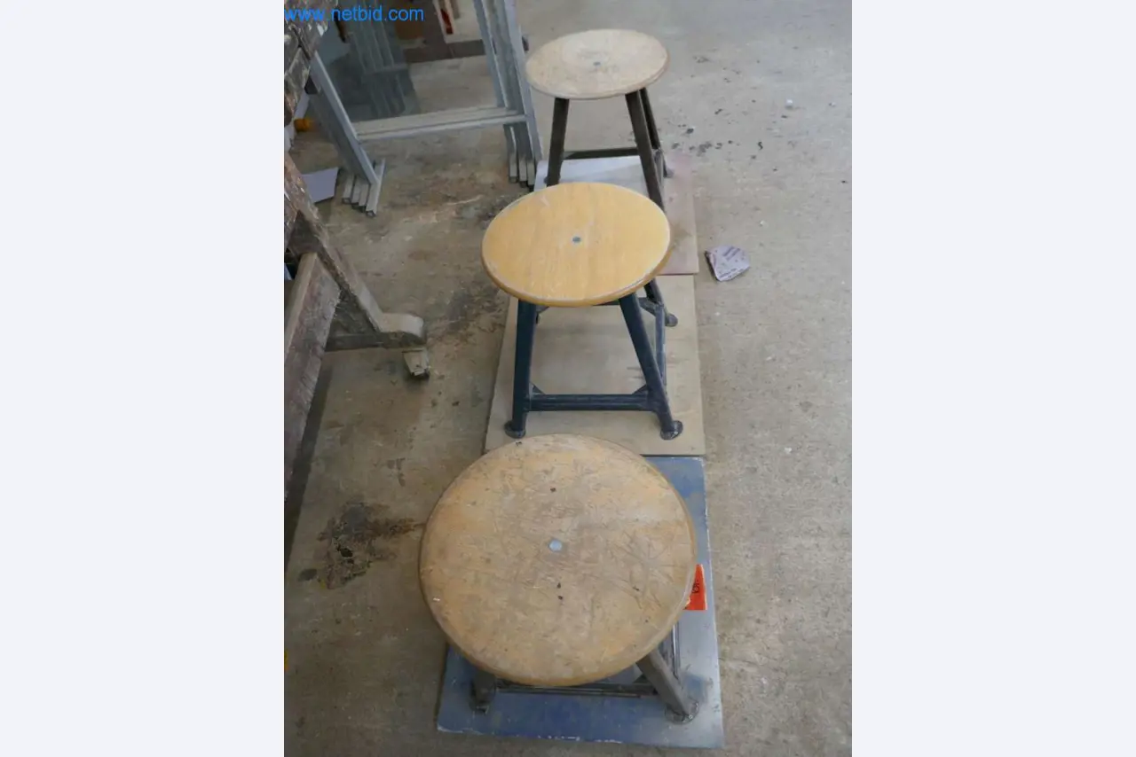 Stroje, pozemky, budovy a zařízení a zásoby ze segmentu truhlářství/nábytkářství.-4