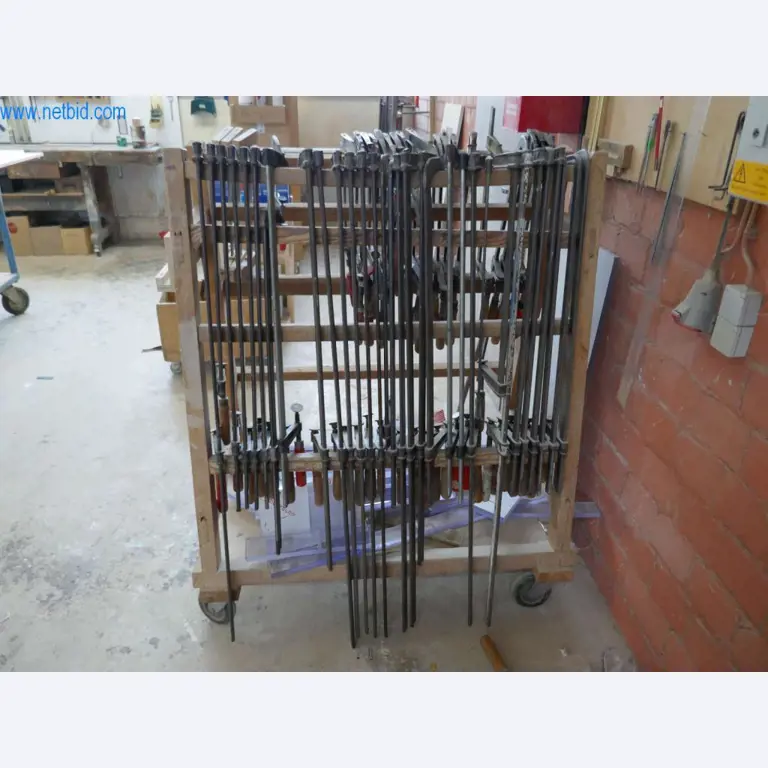 Maquinaria, inmovilizado material y existencias del segmento de construcción de carpintería/muebles-2