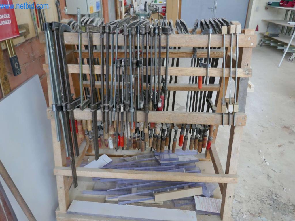 Maquinaria, inmovilizado material y existencias del segmento de construcción de carpintería/muebles-4