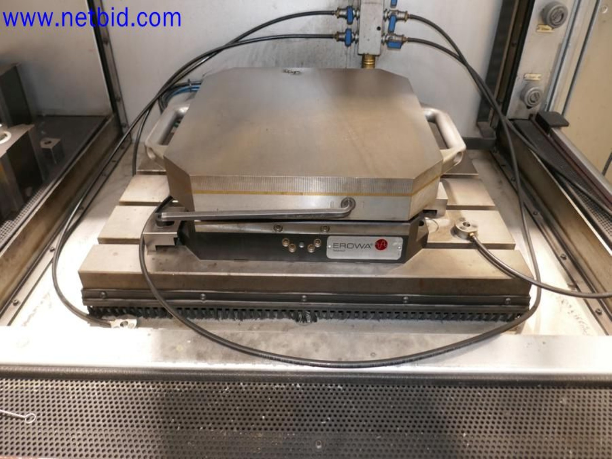 Machines from the toolmaking sector (CNC machining, grinding technology)-3