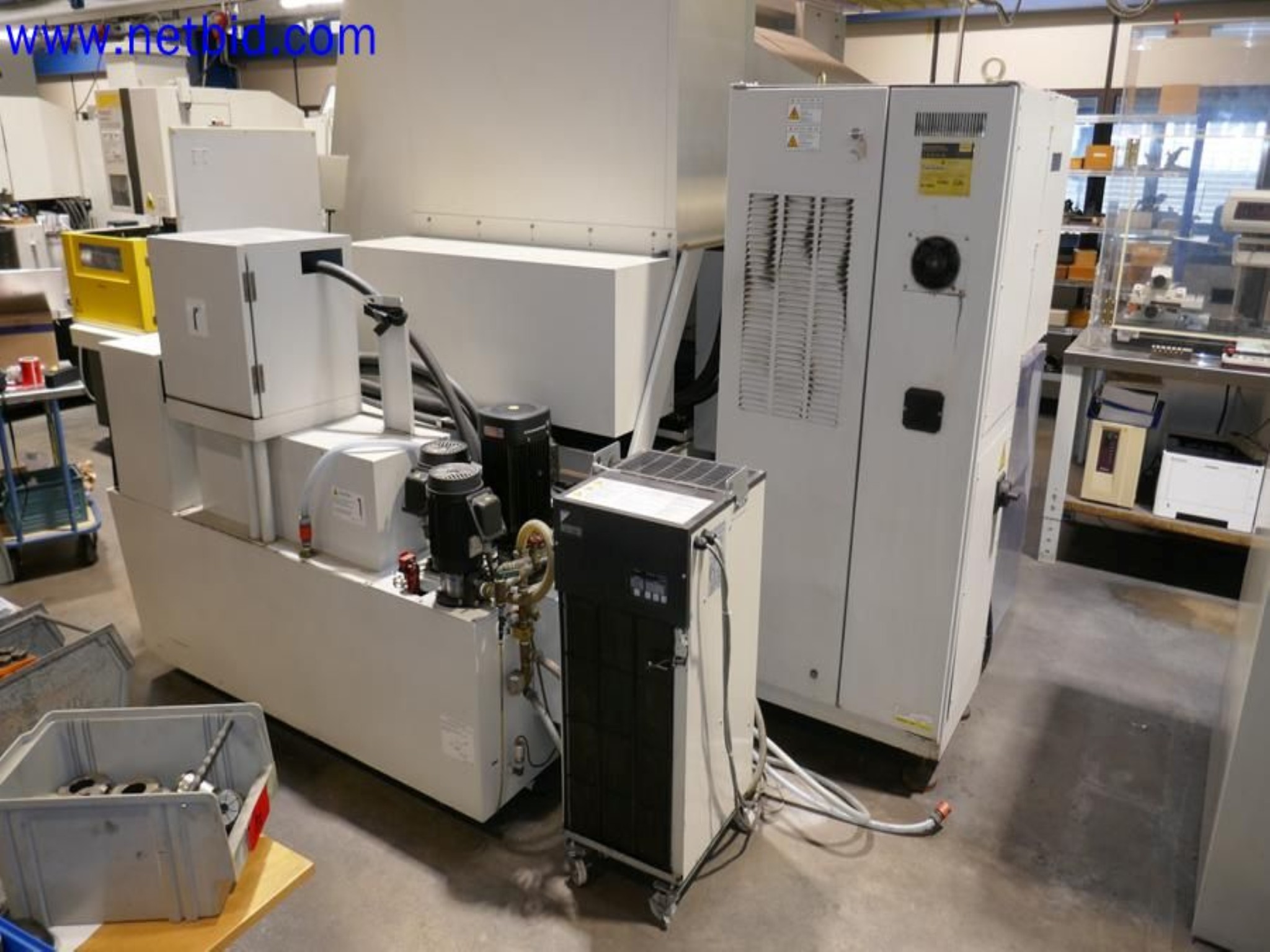 Machines from the toolmaking sector (CNC machining, grinding technology)-12