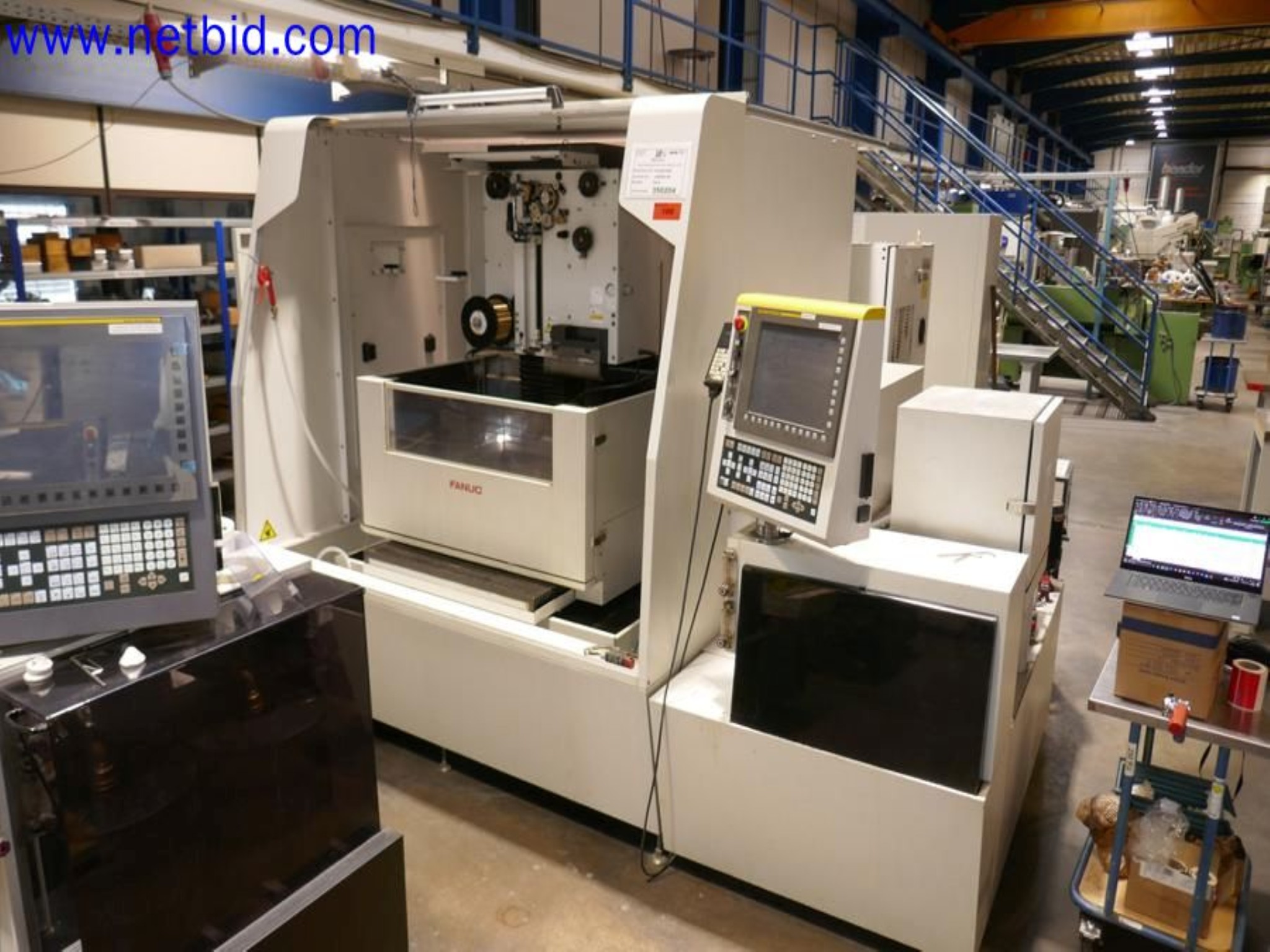 Machines from the toolmaking sector (CNC machining, grinding technology)-1