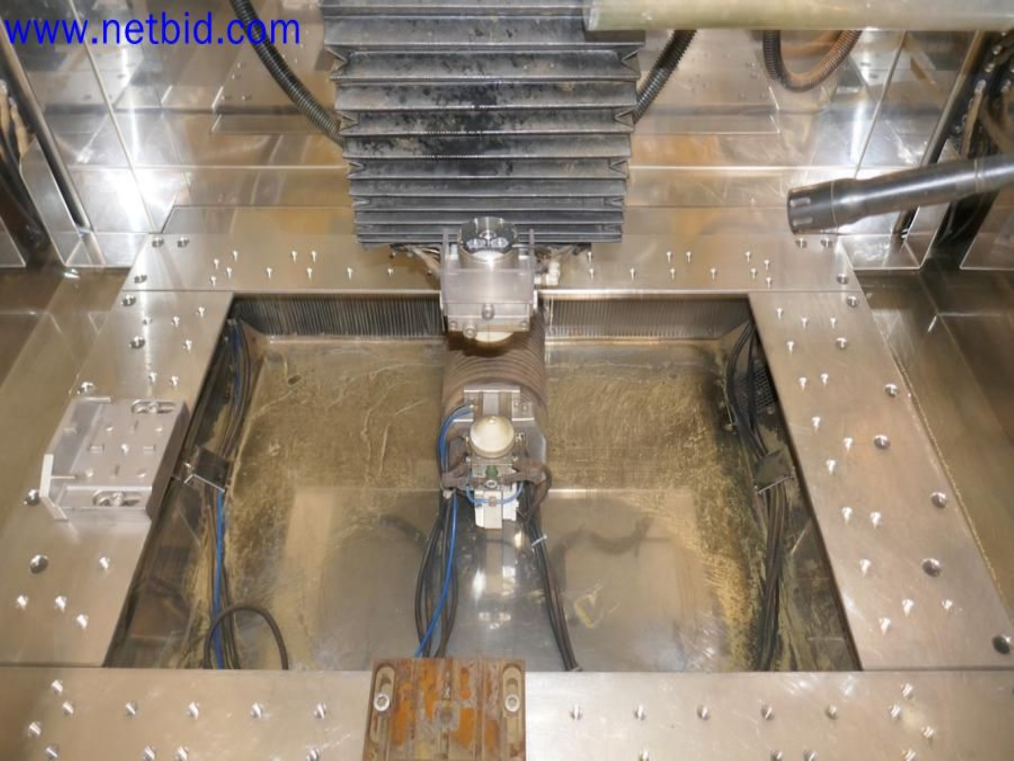 Machines from the toolmaking sector (CNC machining, grinding technology)-2