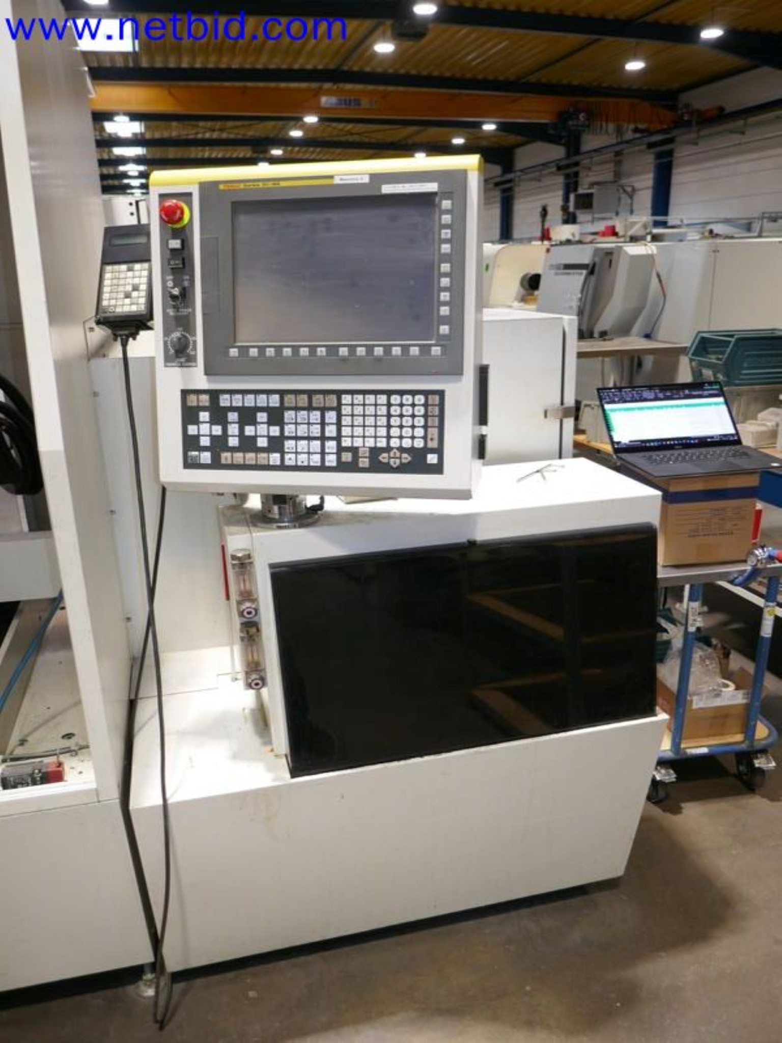 Machines from the toolmaking sector (CNC machining, grinding technology)-7