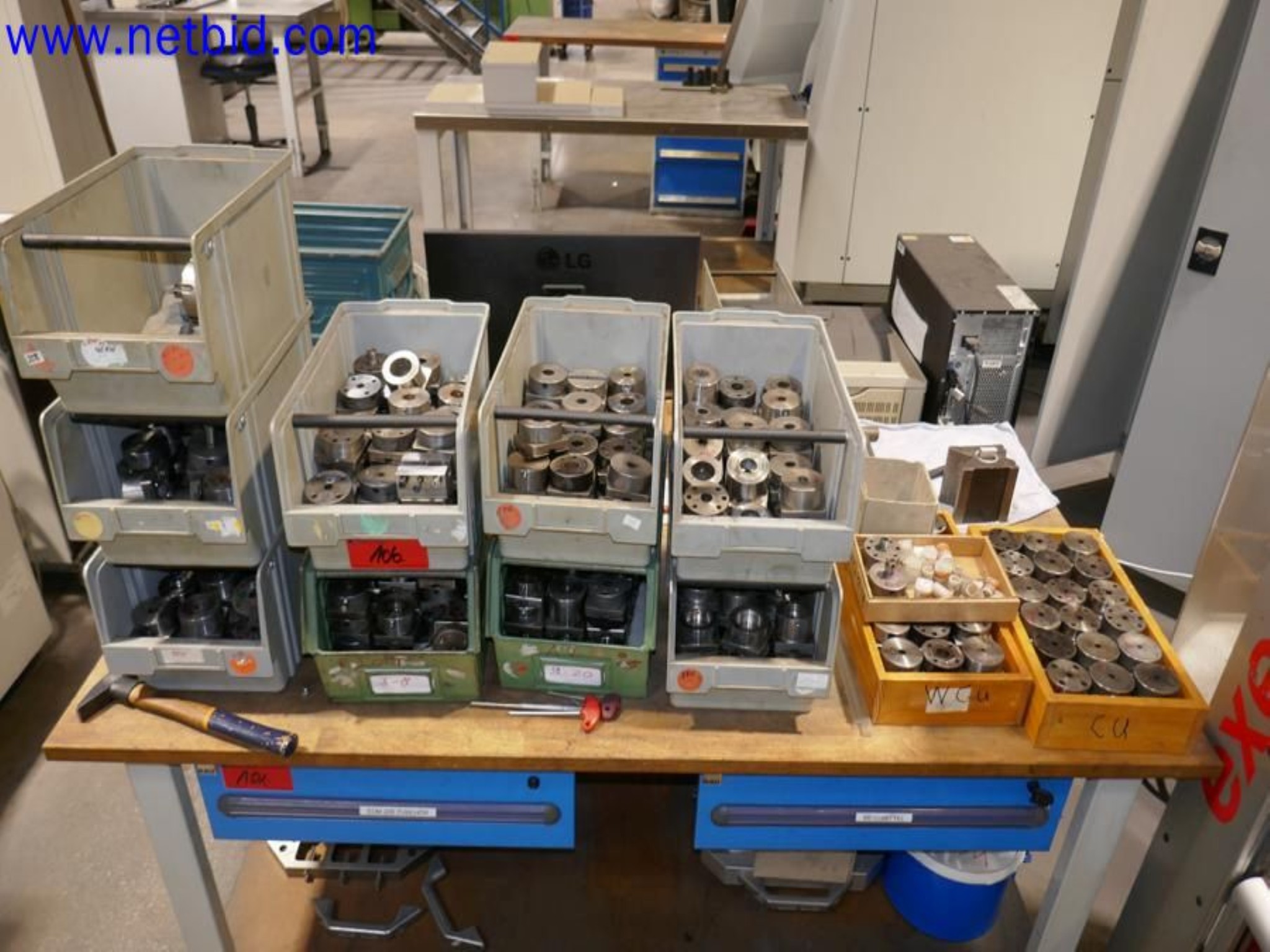 Machines from the toolmaking sector (CNC machining, grinding technology)-3