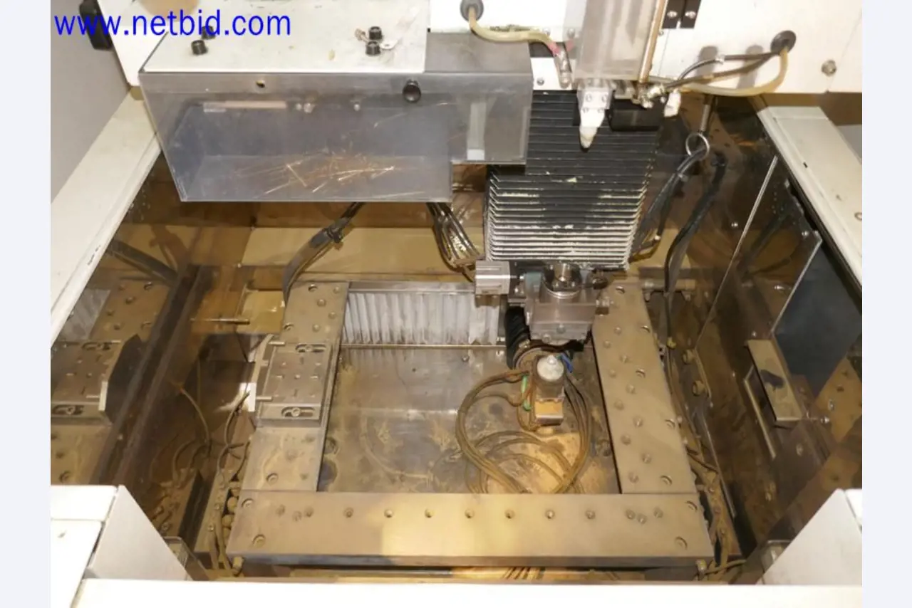 Machines from the toolmaking sector (CNC machining, grinding technology)-4