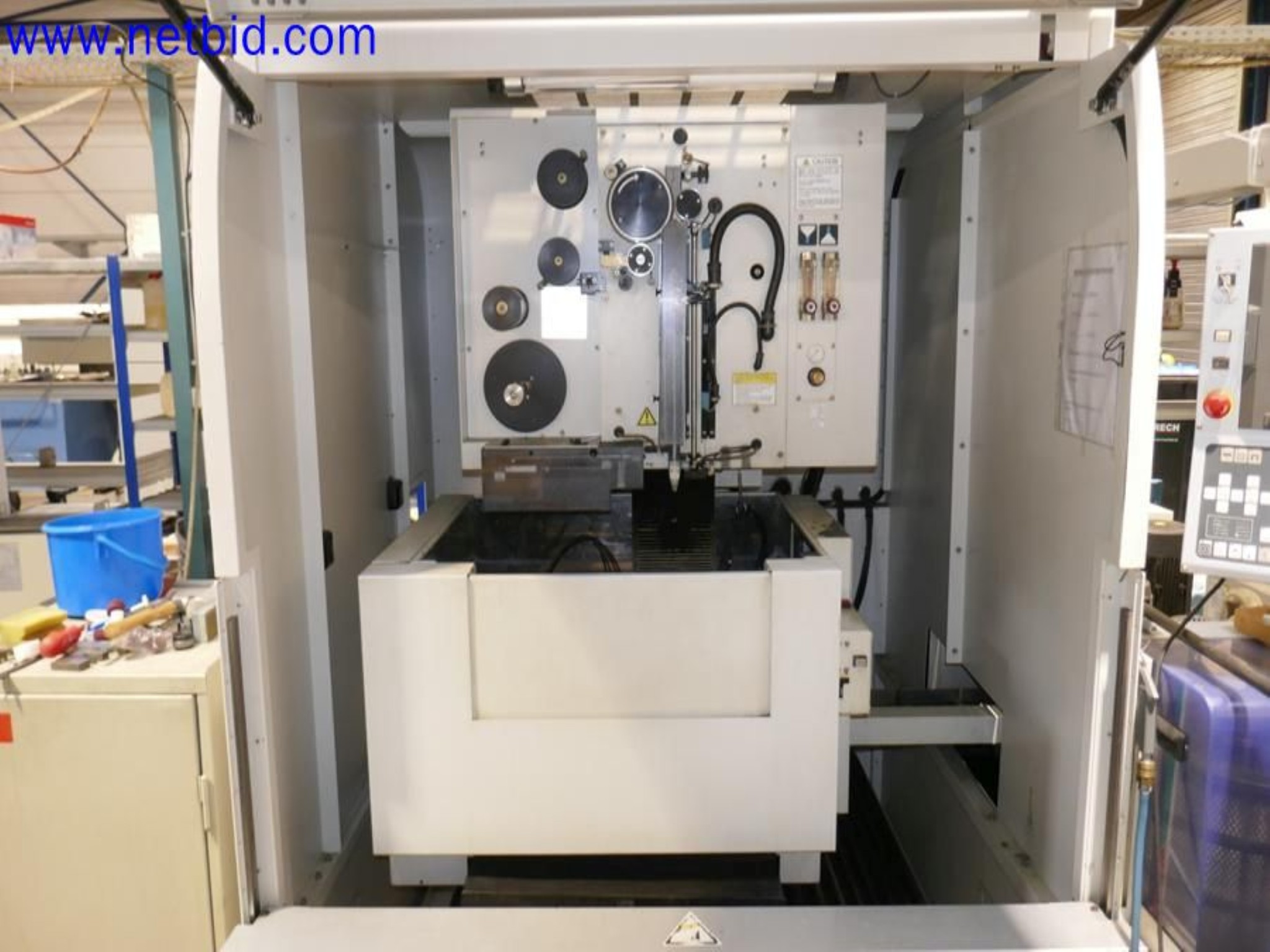 Machines from the toolmaking sector (CNC machining, grinding technology)-5