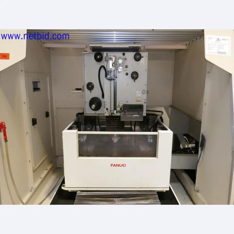Machines from the toolmaking sector (CNC machining, grinding technology)-3