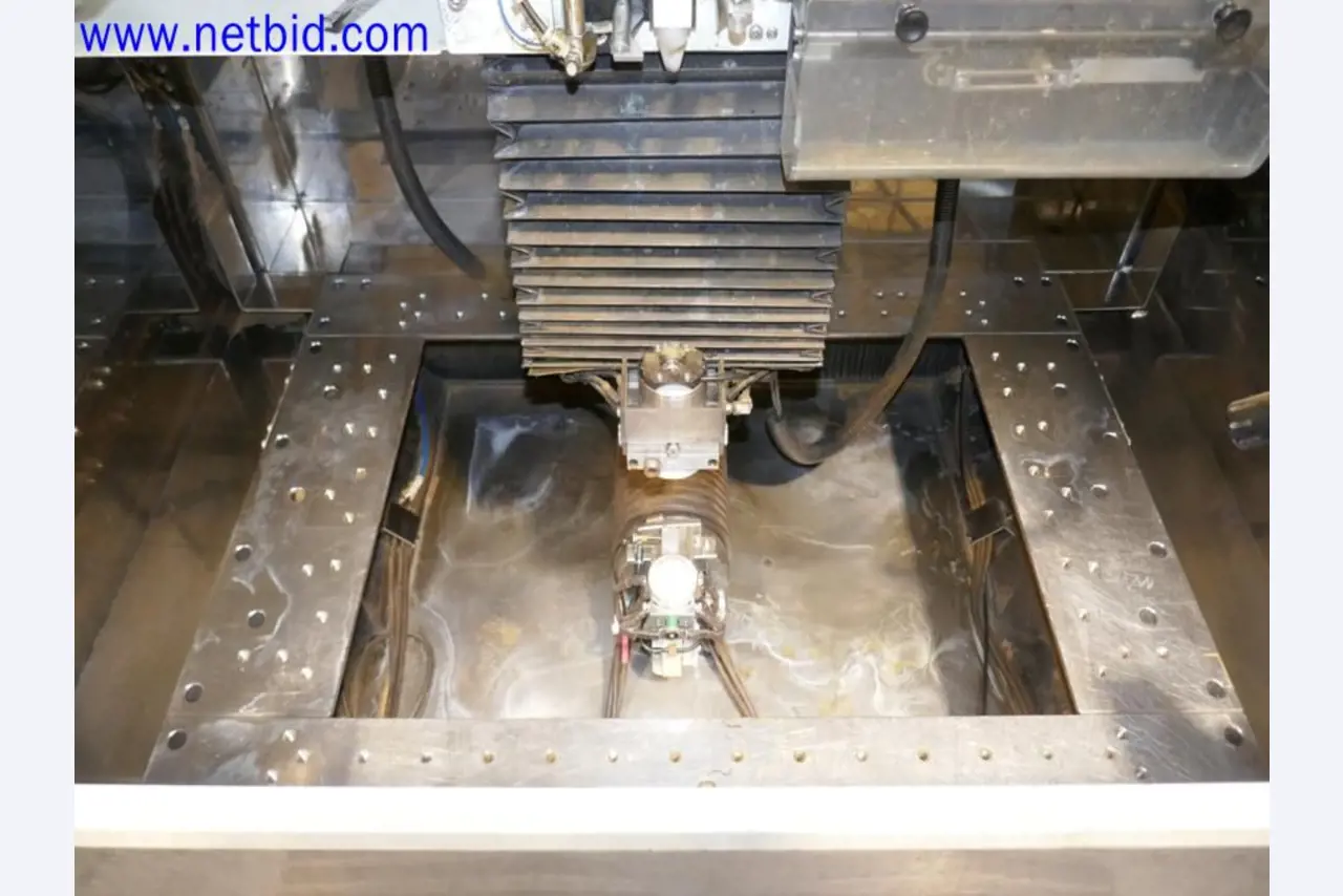 Machines from the toolmaking sector (CNC machining, grinding technology)-4