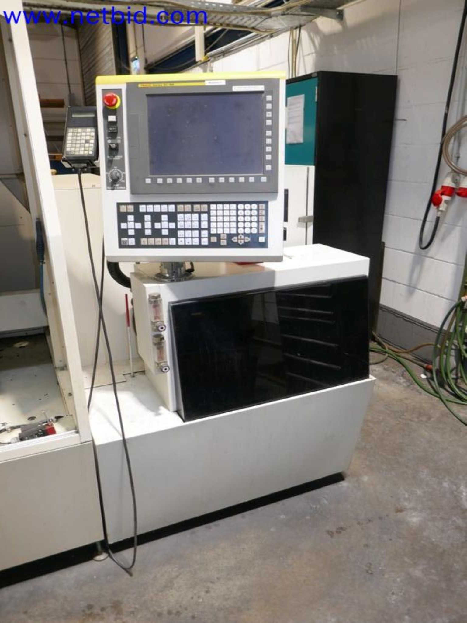 Machines from the toolmaking sector (CNC machining, grinding technology)-7