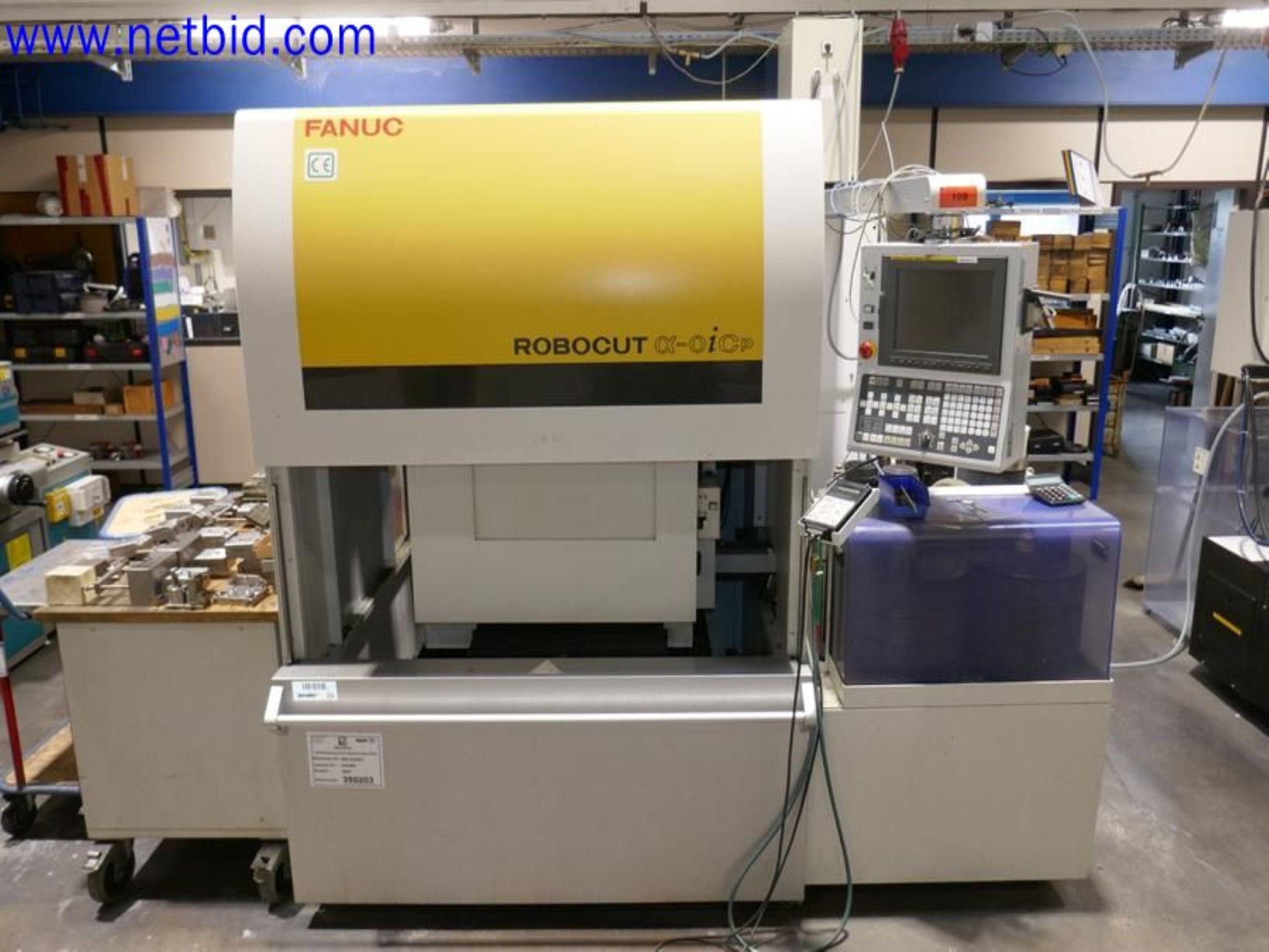 Machines from the toolmaking sector (CNC machining, grinding technology)-1