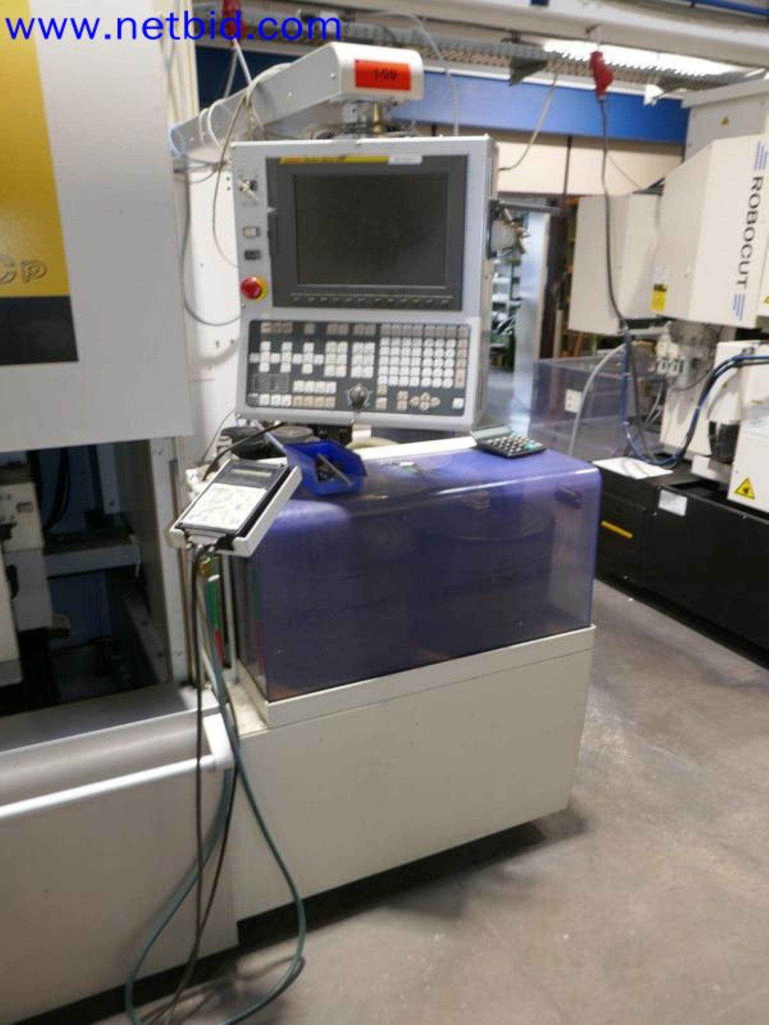 Machines from the toolmaking sector (CNC machining, grinding technology)-6