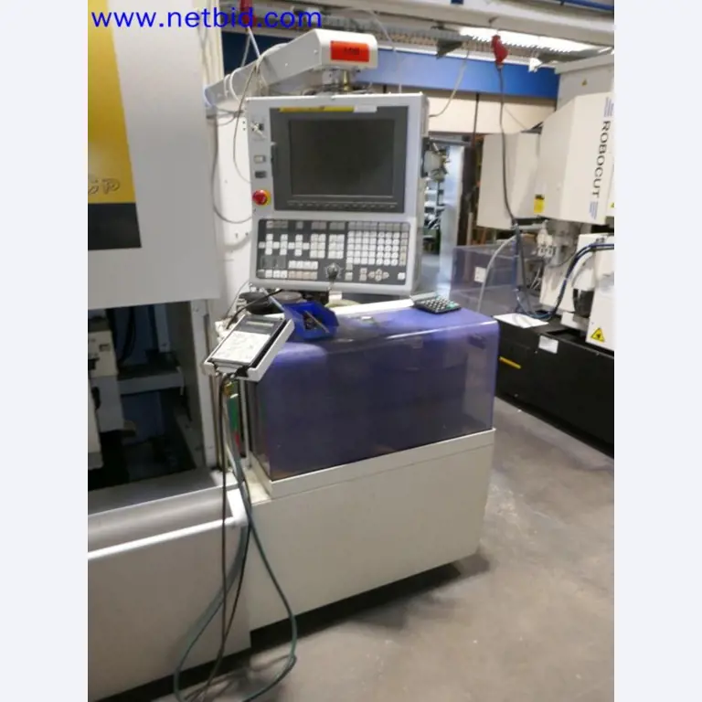 Maschinen aus dem Bereich Werkzeugbau (CNC-Bearbeitung, Schleiftechnik)-6