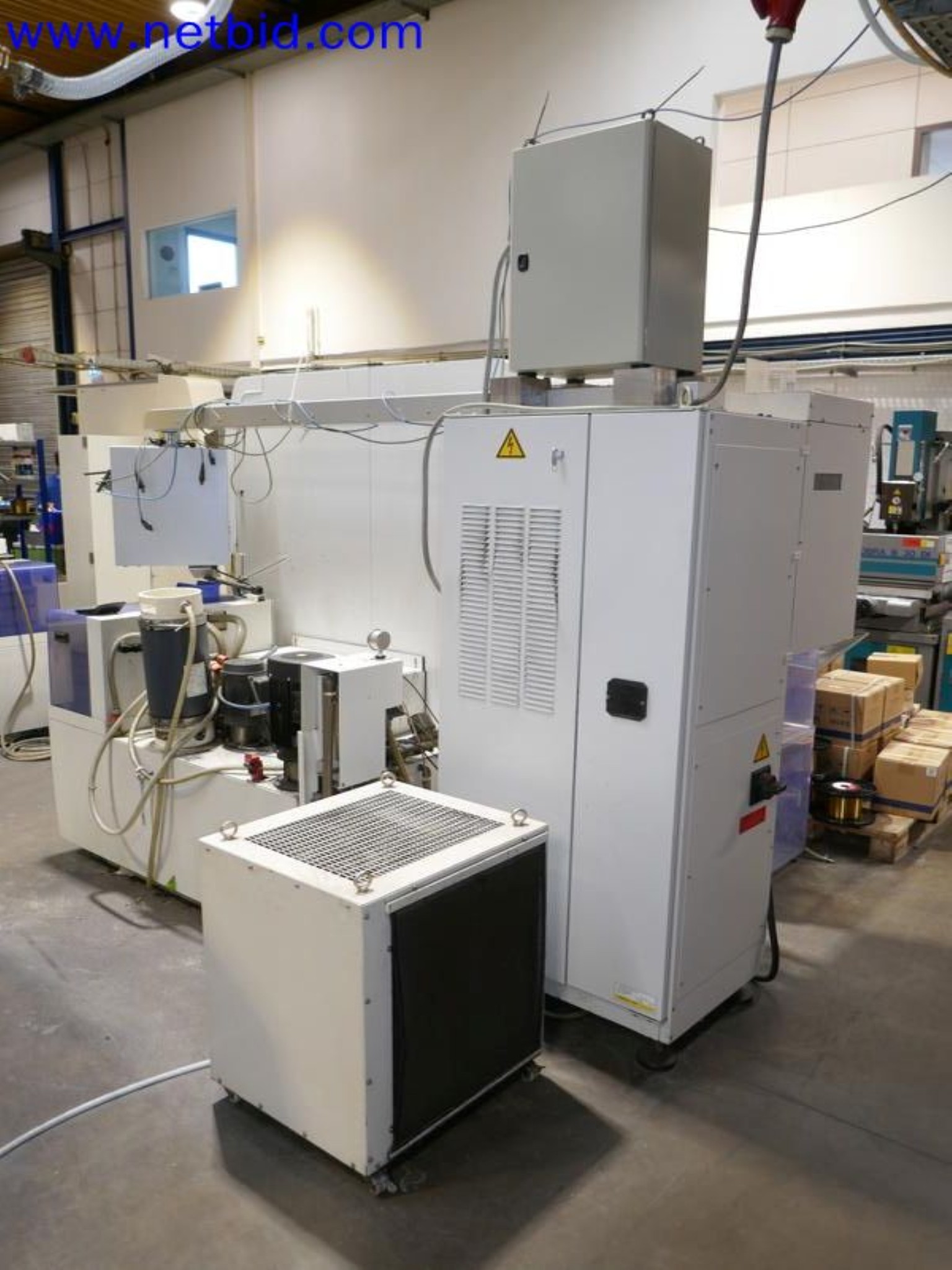 Machines from the toolmaking sector (CNC machining, grinding technology)-7