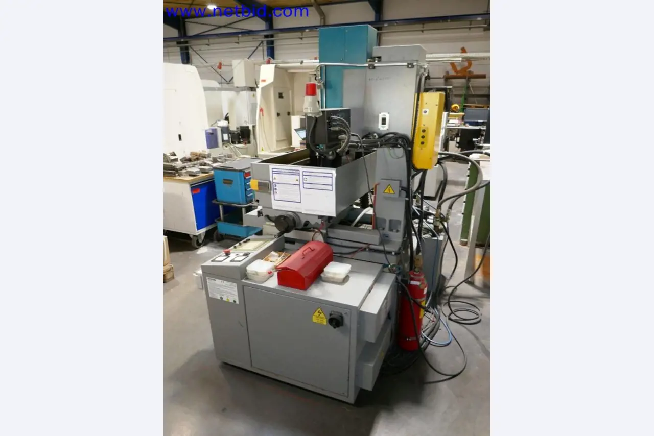 Machines from the toolmaking sector (CNC machining, grinding technology)-5