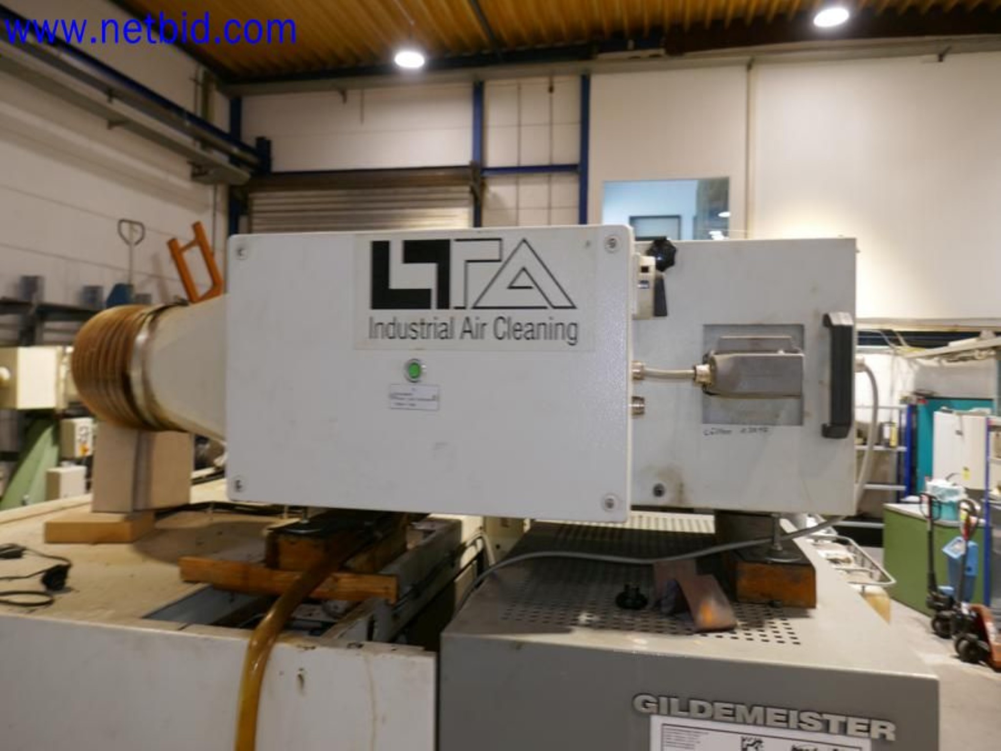 Machines from the toolmaking sector (CNC machining, grinding technology)-11