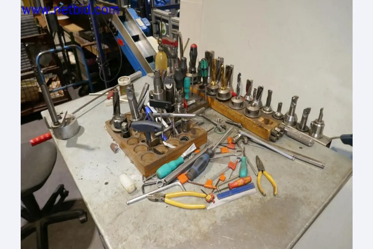 Machines from the toolmaking sector (CNC machining, grinding technology)-17