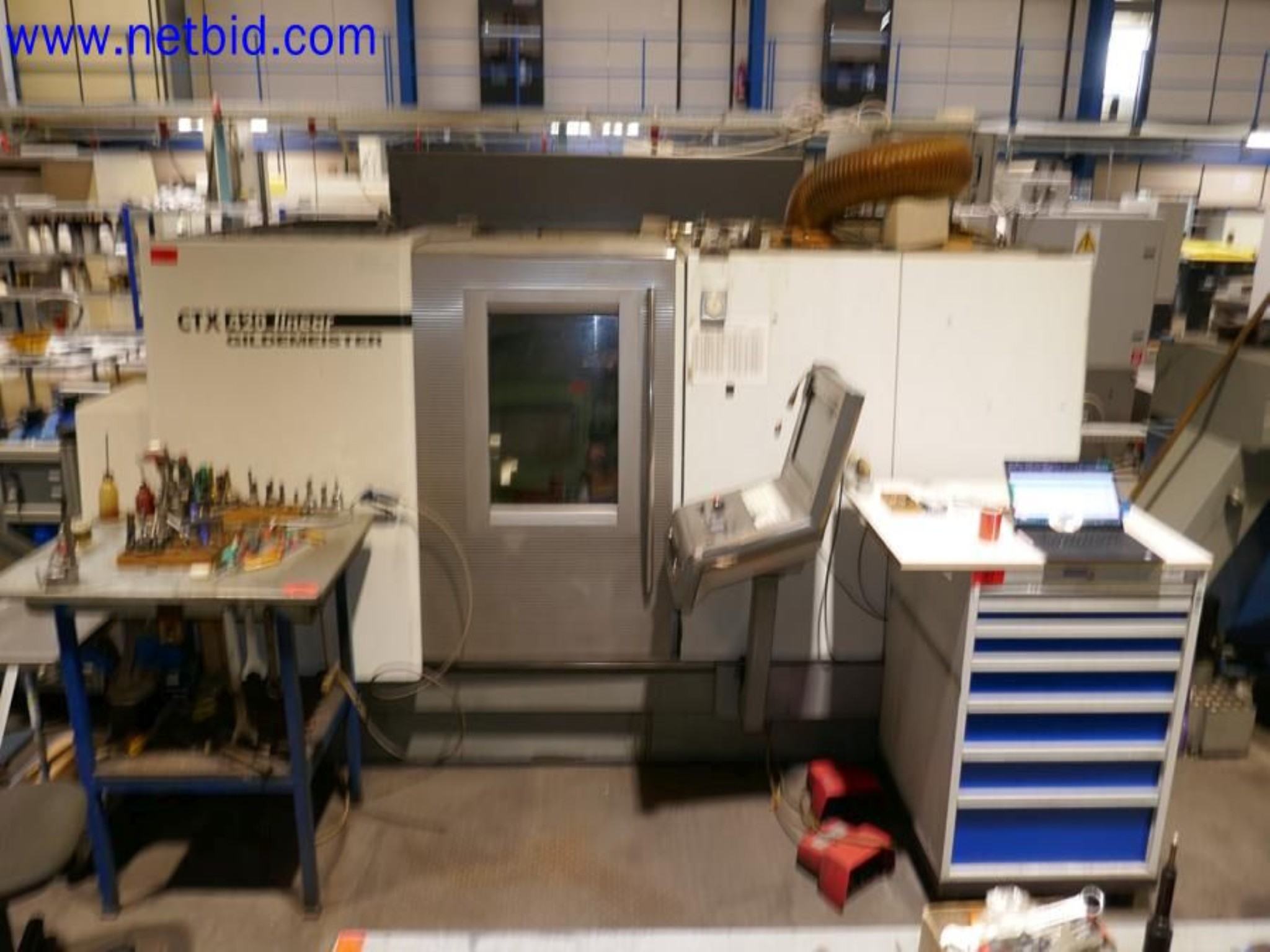 Machines from the toolmaking sector (CNC machining, grinding technology)-1