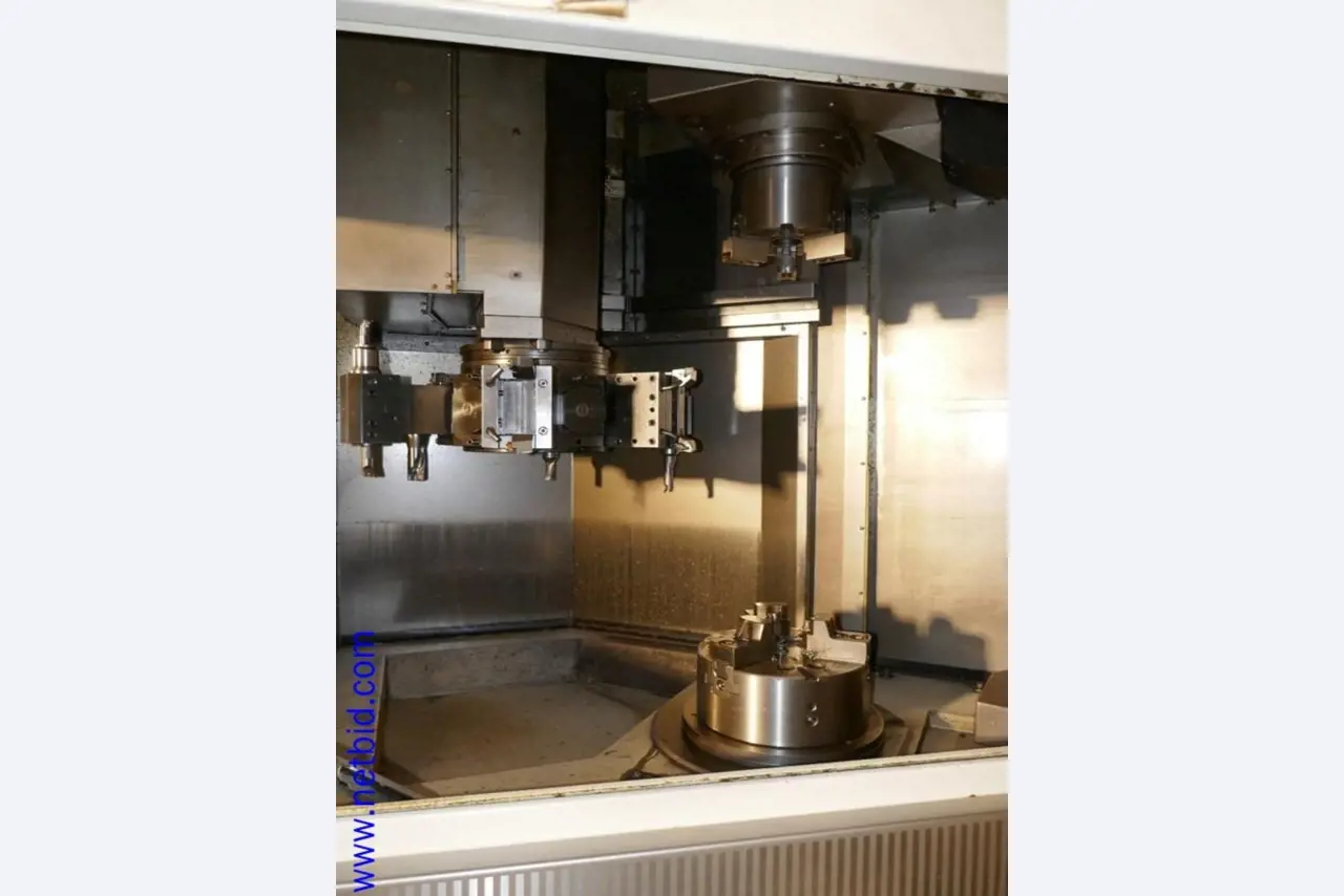 Machines from the toolmaking sector (CNC machining, grinding technology)-23