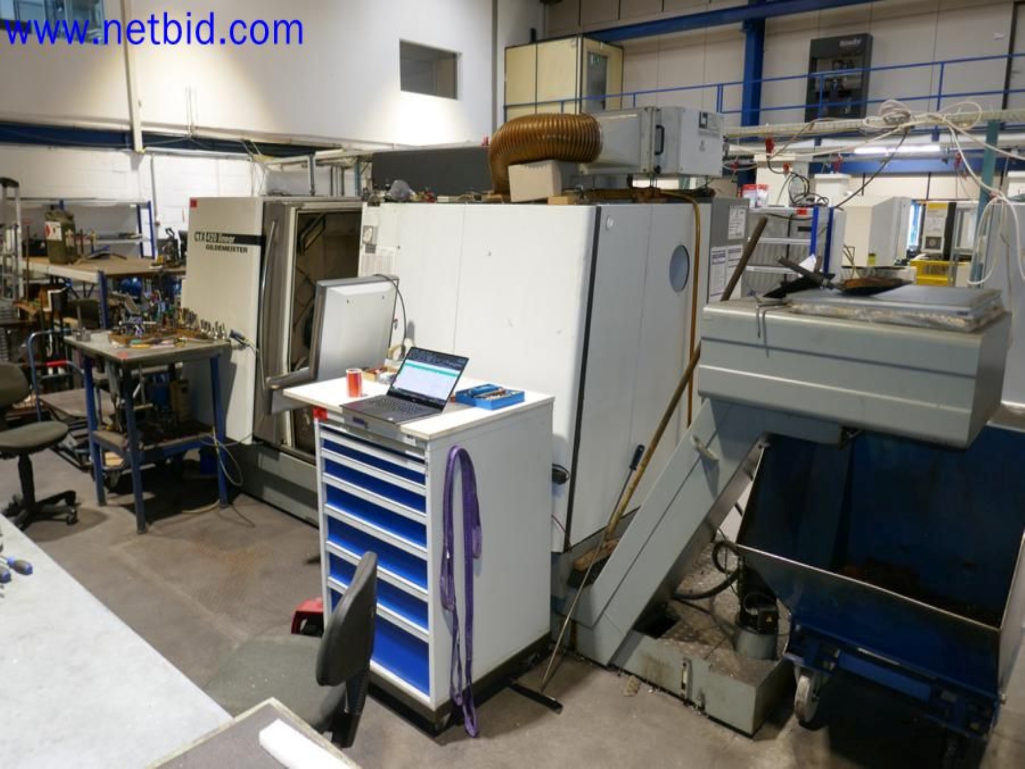 Machines from the toolmaking sector (CNC machining, grinding technology)-8