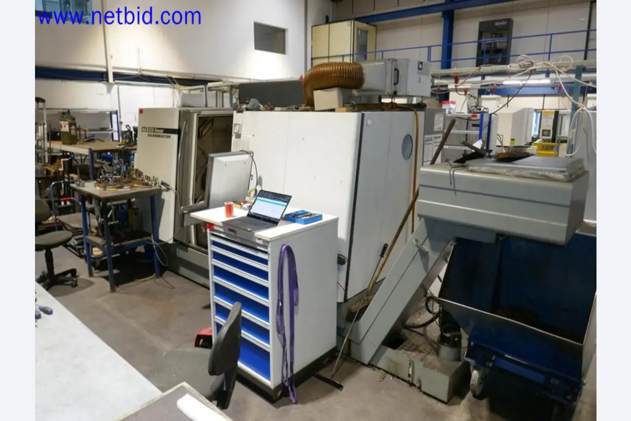 Machines from the toolmaking sector (CNC machining, grinding technology)-8