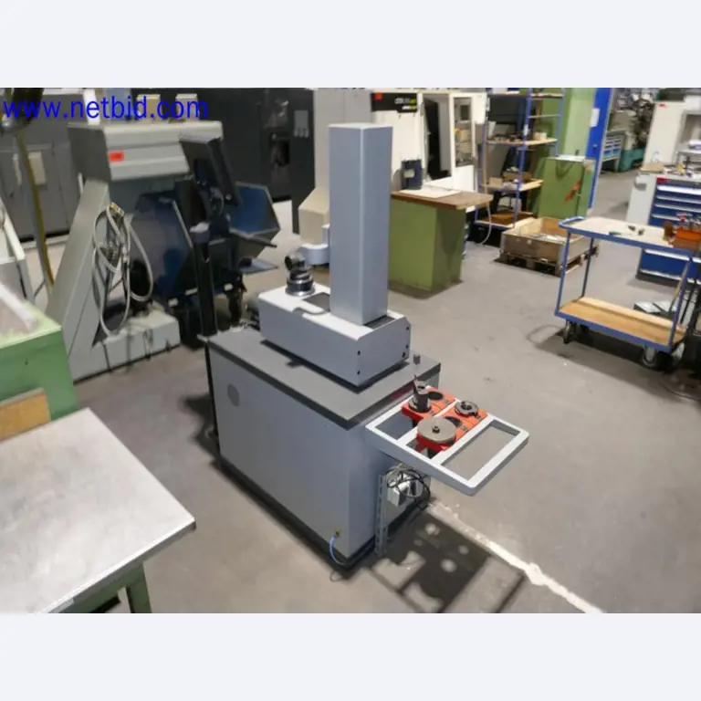 Machines from the toolmaking sector (CNC machining, grinding technology)-8