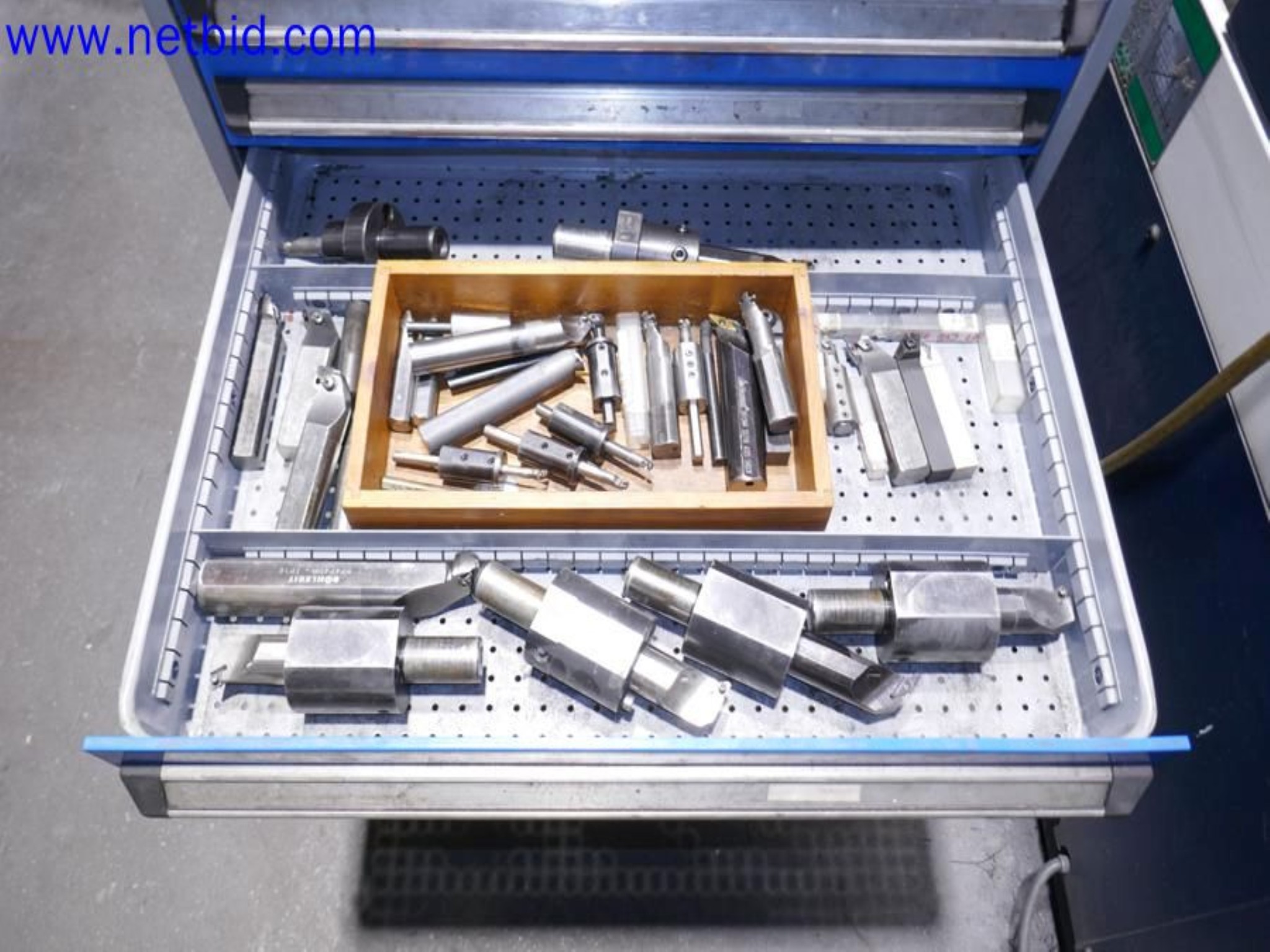 Machines from the toolmaking sector (CNC machining, grinding technology)-10