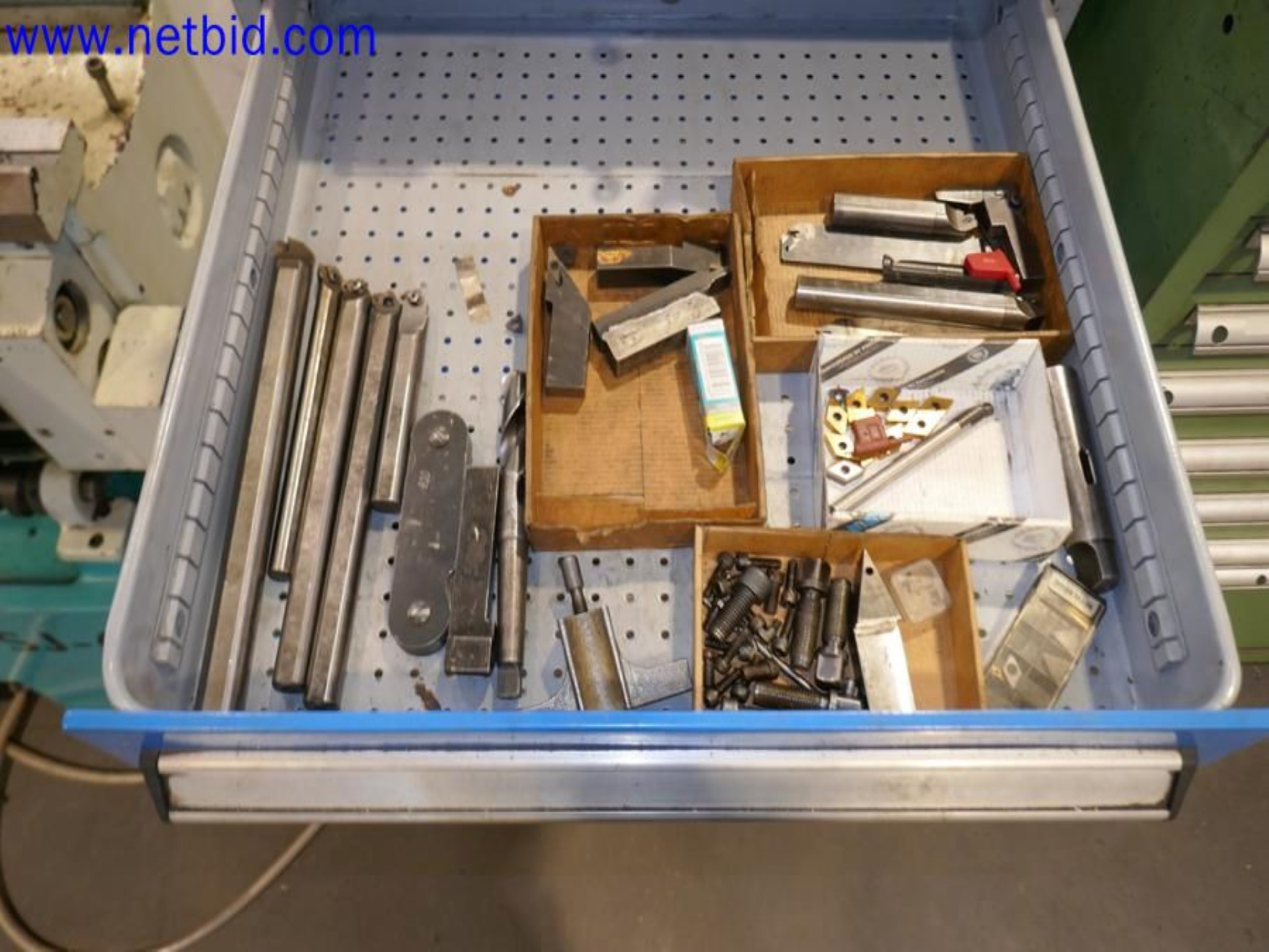 Machines from the toolmaking sector (CNC machining, grinding technology)-10