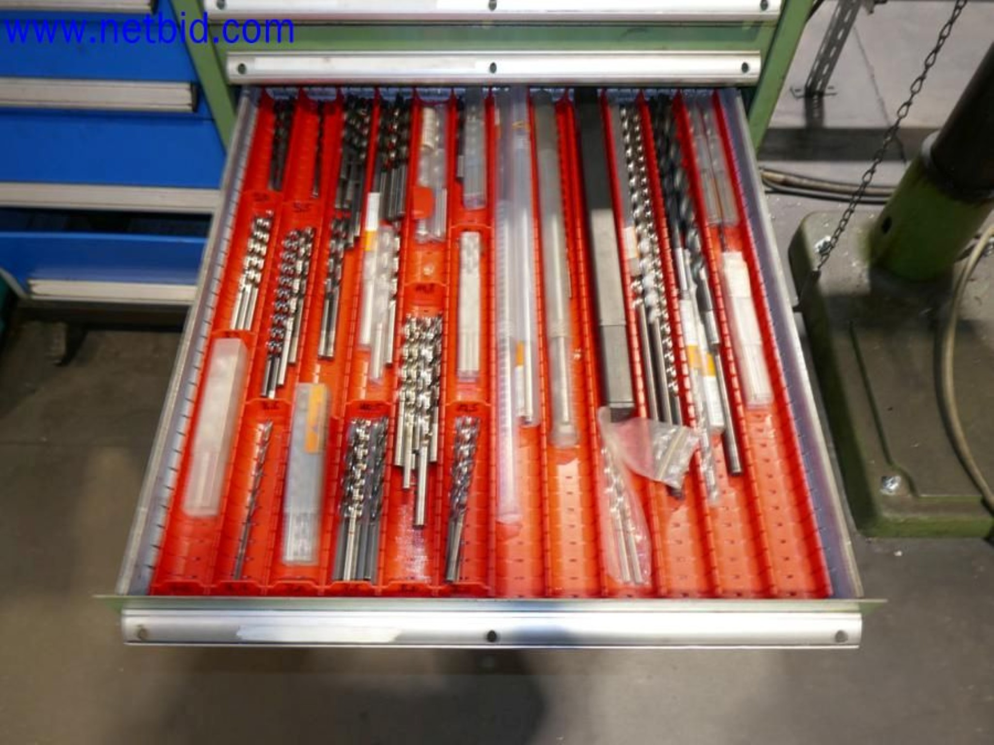 Machines from the toolmaking sector (CNC machining, grinding technology)-10