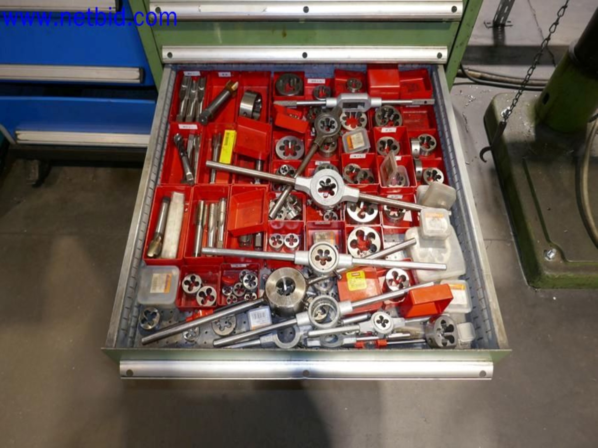 Machines from the toolmaking sector (CNC machining, grinding technology)-15