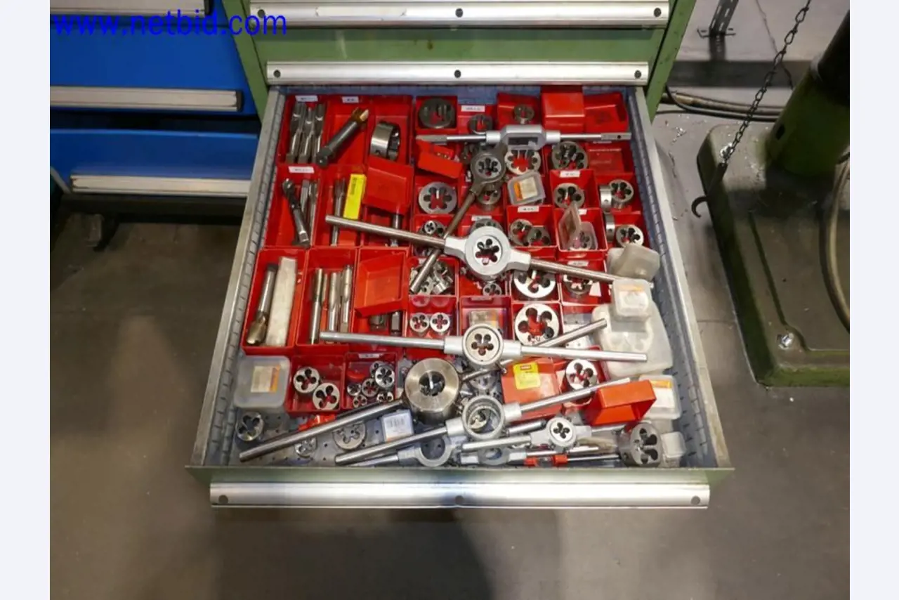 Machines from the toolmaking sector (CNC machining, grinding technology)-15