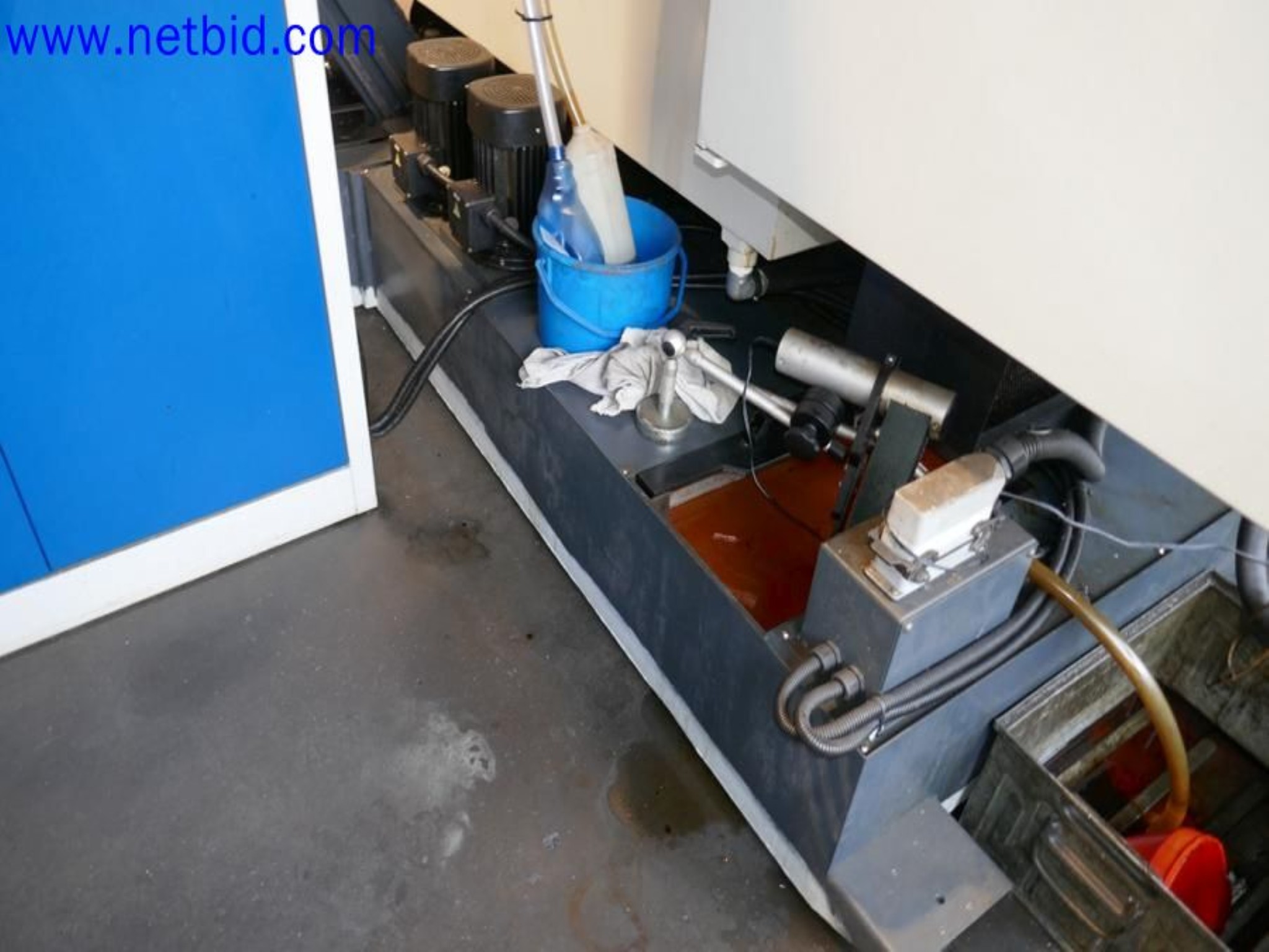 Machines from the toolmaking sector (CNC machining, grinding technology)-12