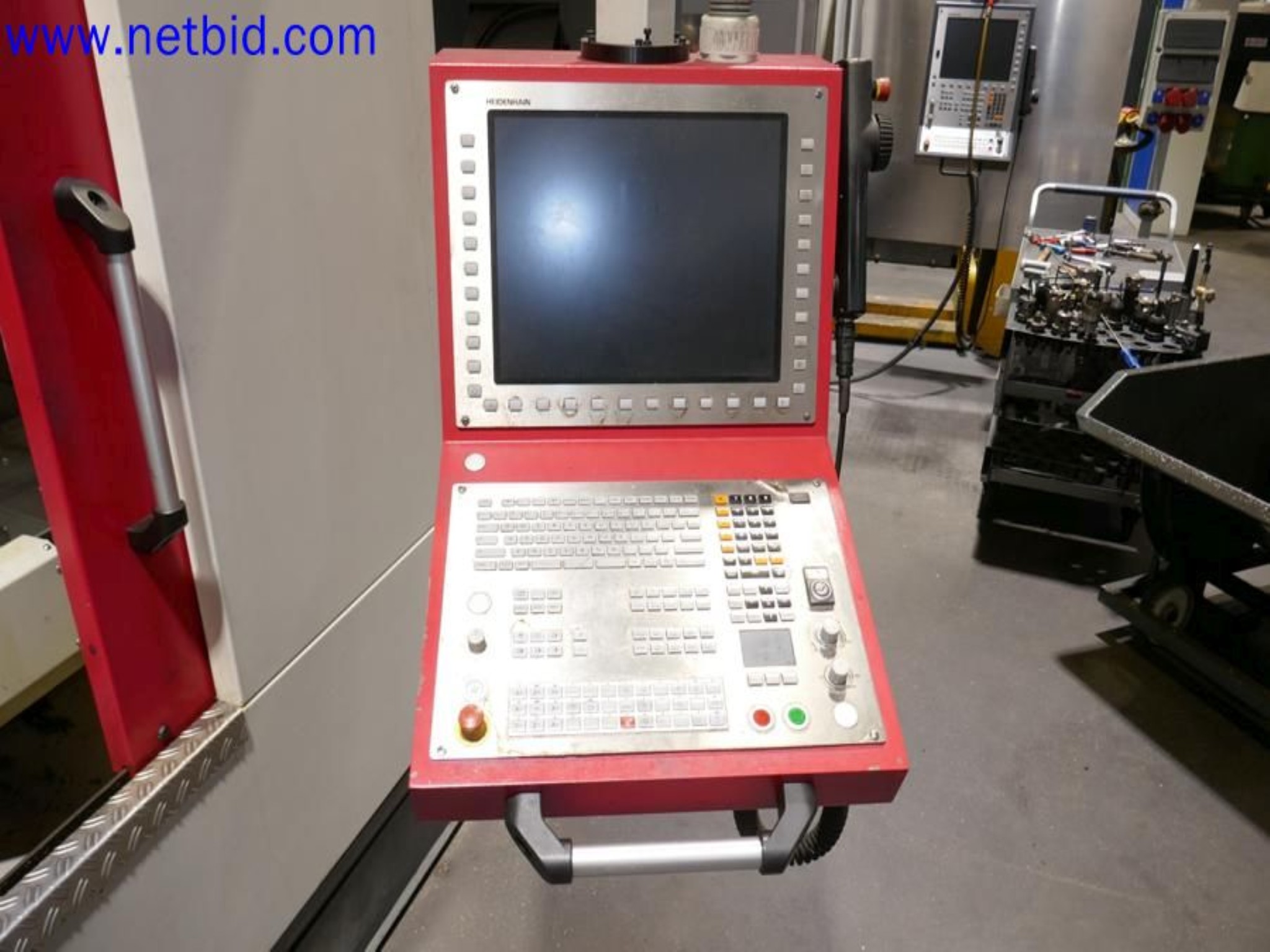 Machines from the toolmaking sector (CNC machining, grinding technology)-13