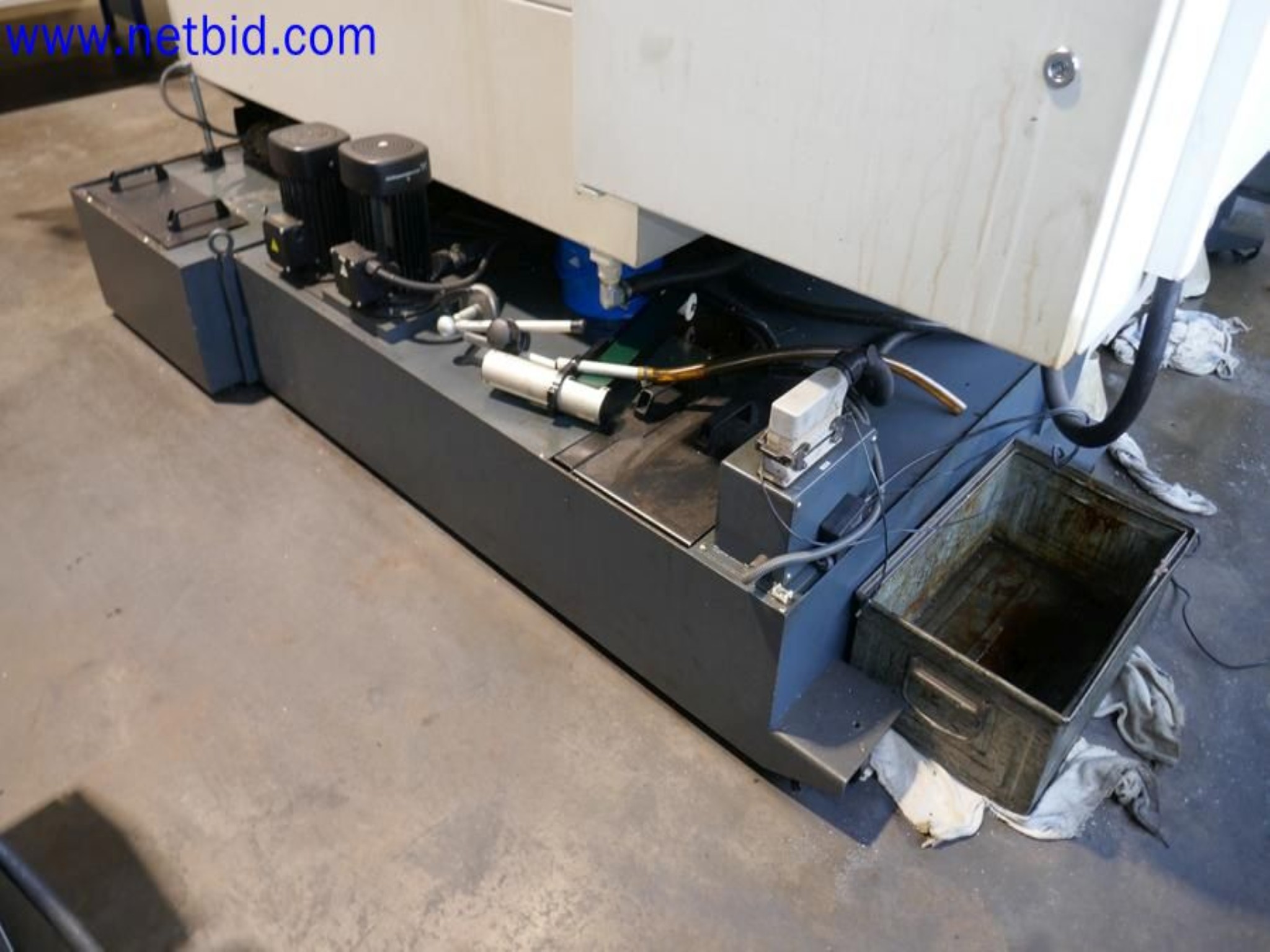 Machines from the toolmaking sector (CNC machining, grinding technology)-10