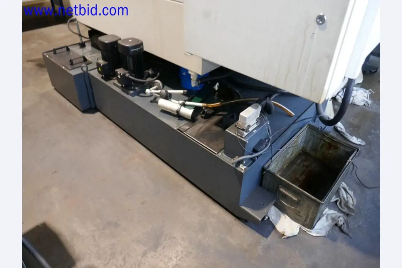 Machines from the toolmaking sector (CNC machining, grinding technology)-10
