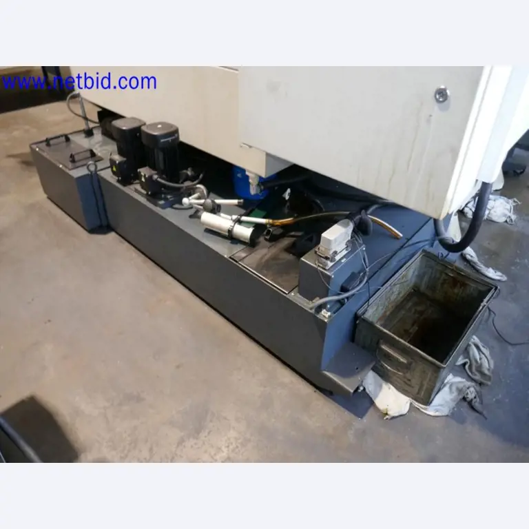 Machines from the toolmaking sector (CNC machining, grinding technology)-10