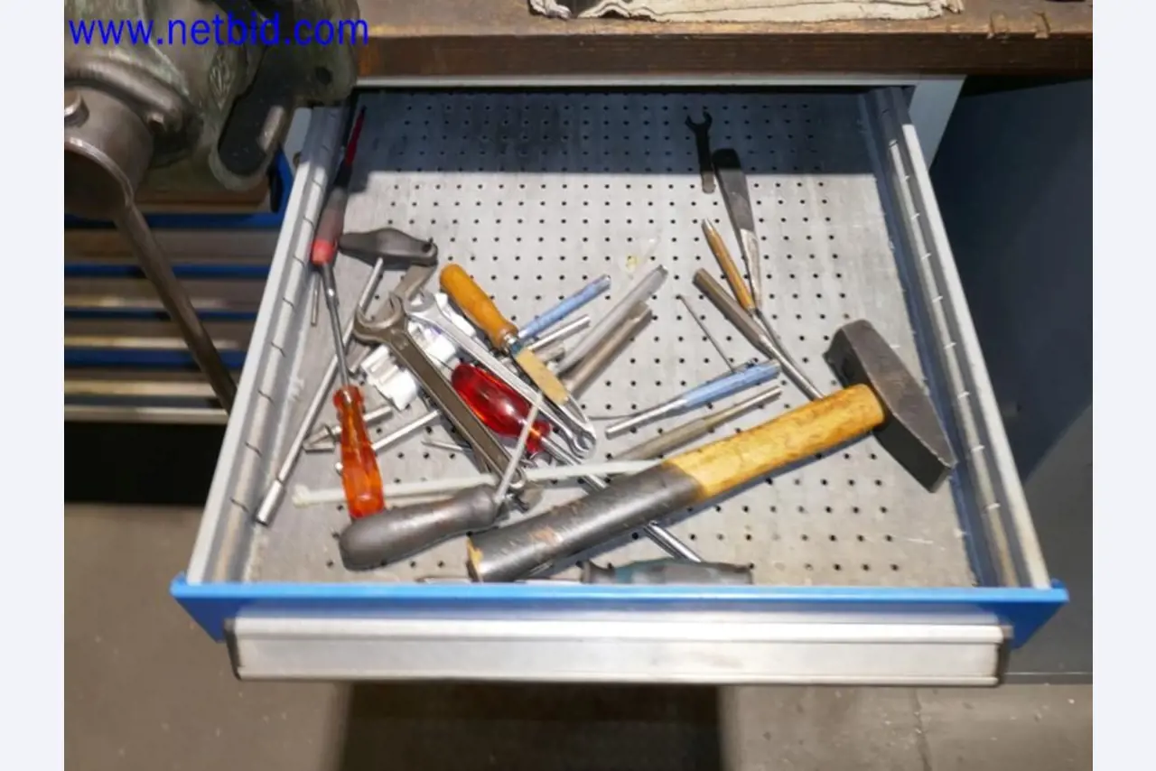 Machines from the toolmaking sector (CNC machining, grinding technology)-11