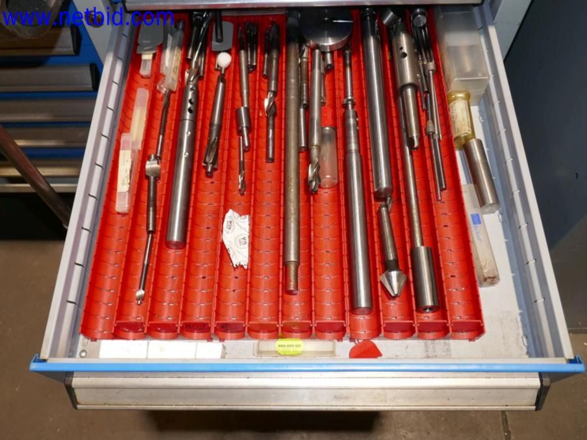 Machines from the toolmaking sector (CNC machining, grinding technology)-12