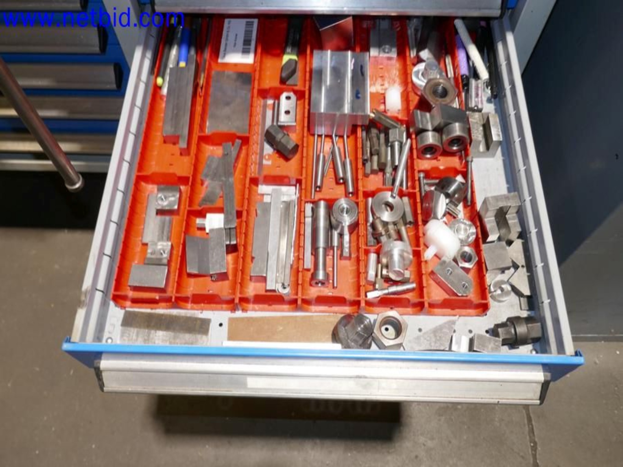 Machines from the toolmaking sector (CNC machining, grinding technology)-13