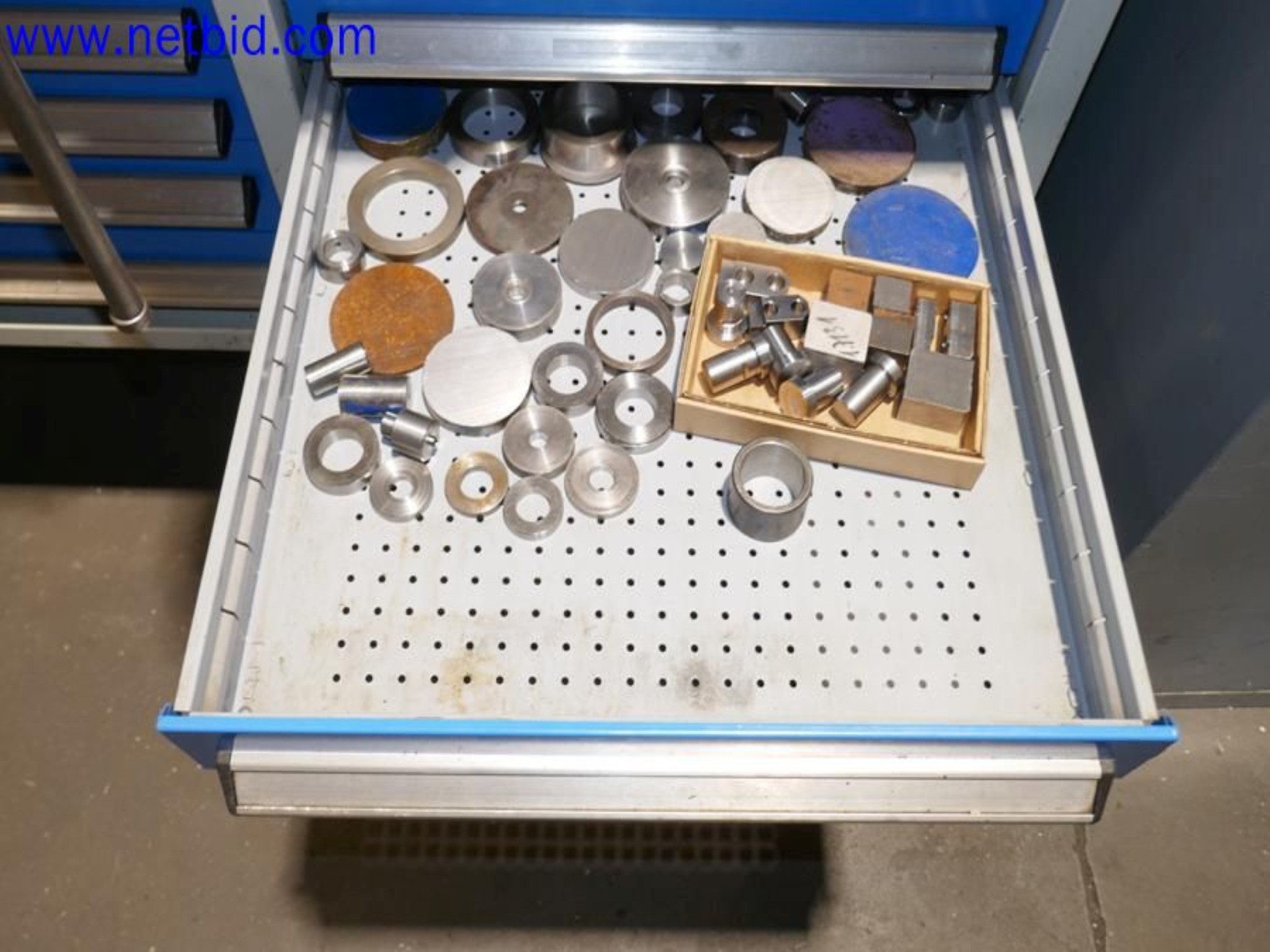 Machines from the toolmaking sector (CNC machining, grinding technology)-14