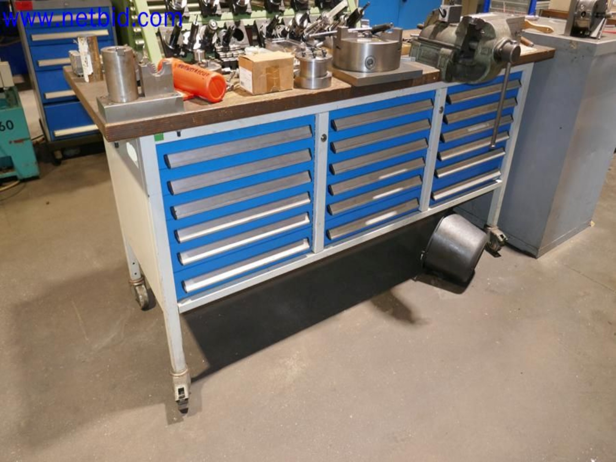 Machines from the toolmaking sector (CNC machining, grinding technology)-1