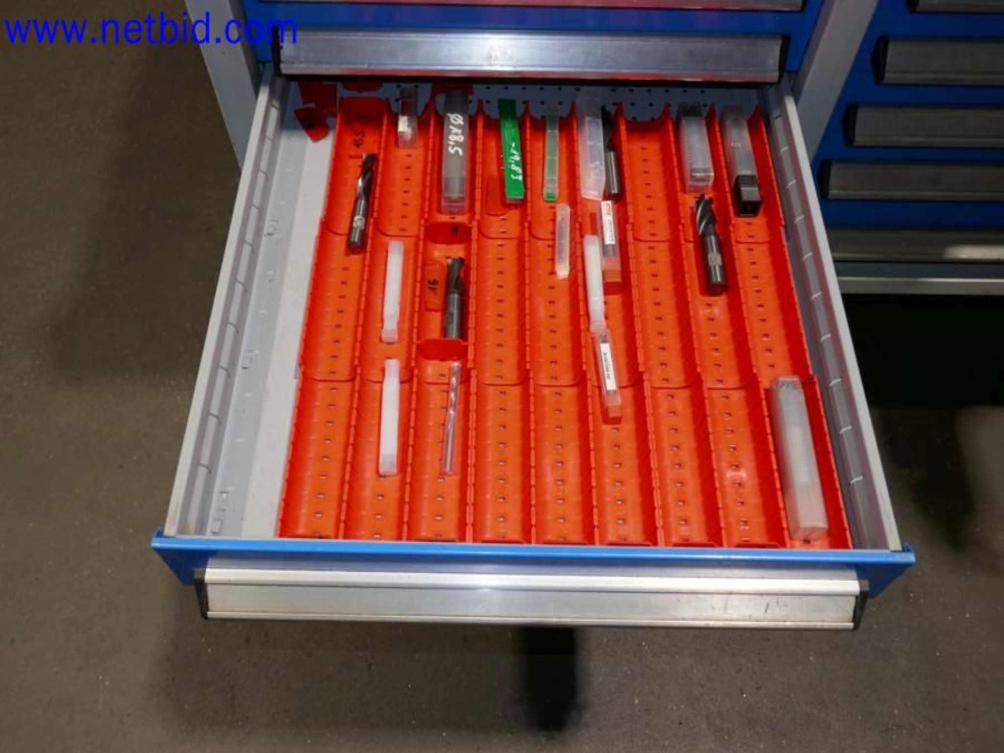 Machines from the toolmaking sector (CNC machining, grinding technology)-4