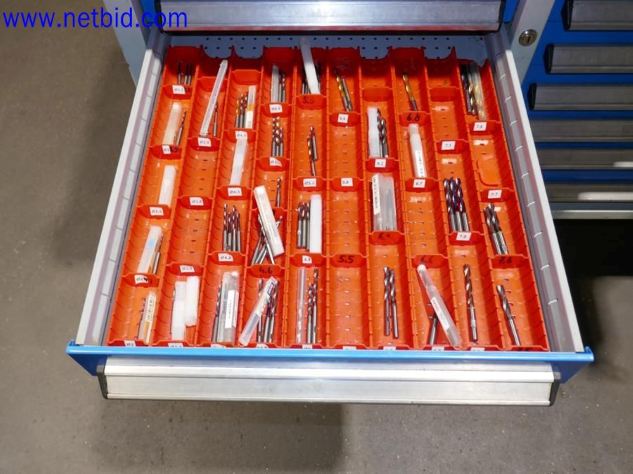 Machines from the toolmaking sector (CNC machining, grinding technology)-5