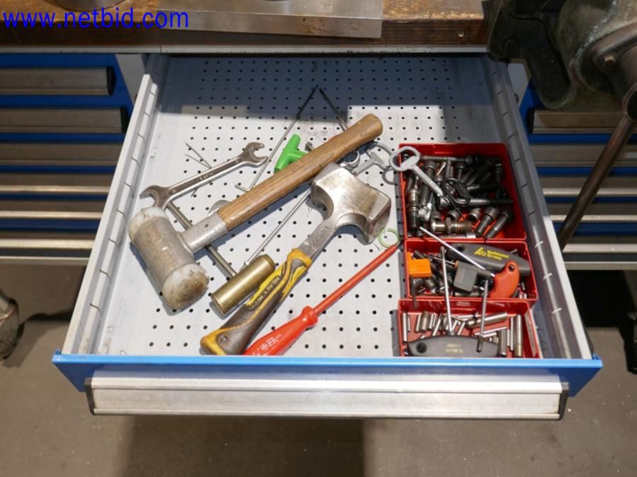 Machines from the toolmaking sector (CNC machining, grinding technology)-6