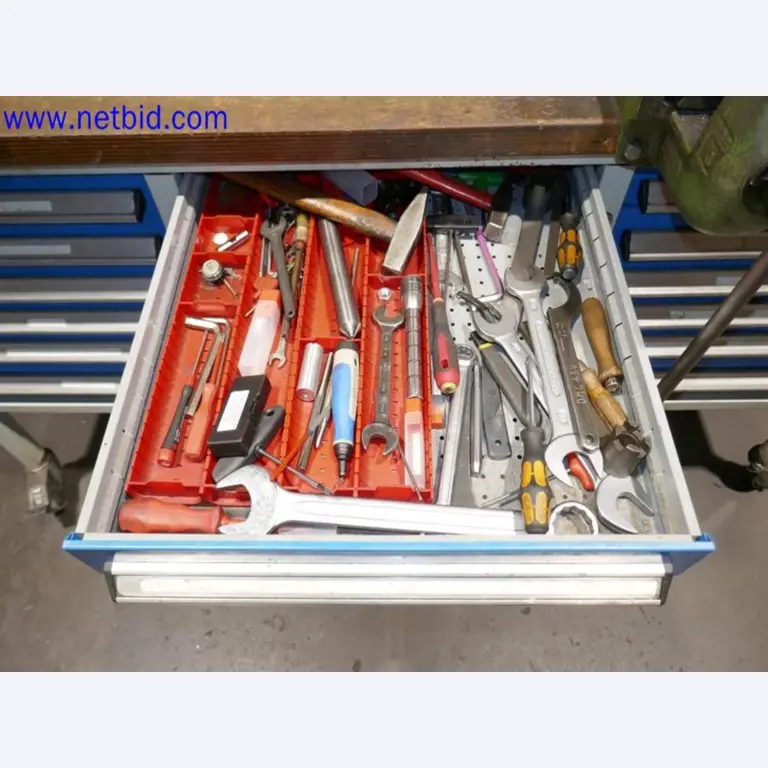 Machines from the toolmaking sector (CNC machining, grinding technology)-12