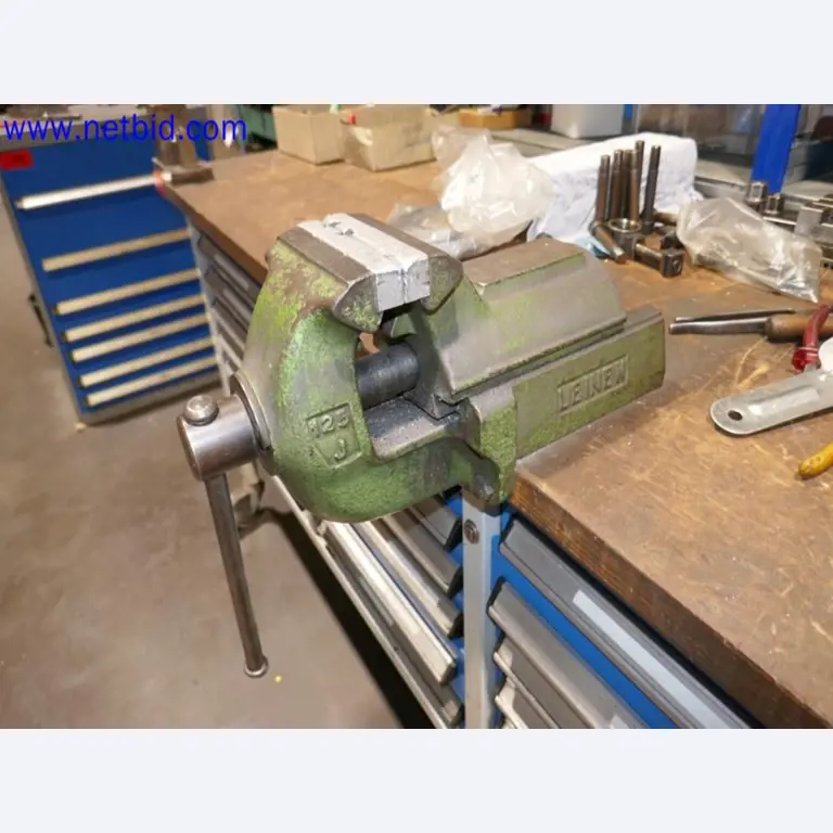 Machines from the toolmaking sector (CNC machining, grinding technology)-13