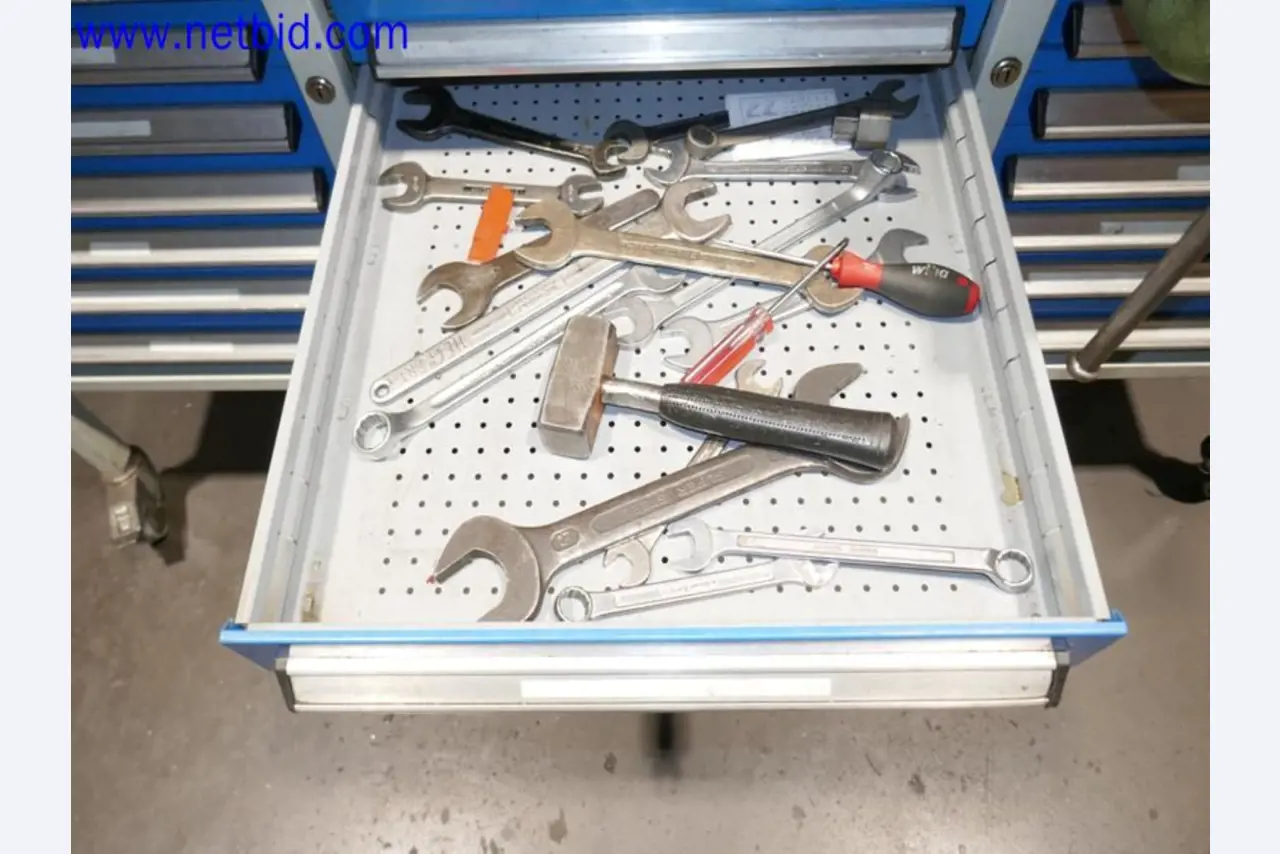 Machines from the toolmaking sector (CNC machining, grinding technology)-6