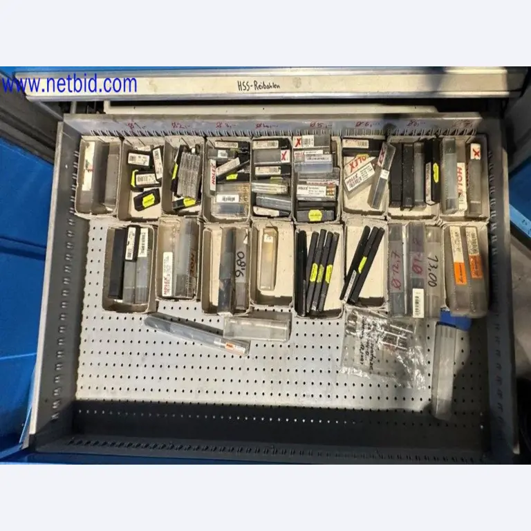 Machines from the toolmaking sector (CNC machining, grinding technology)-10