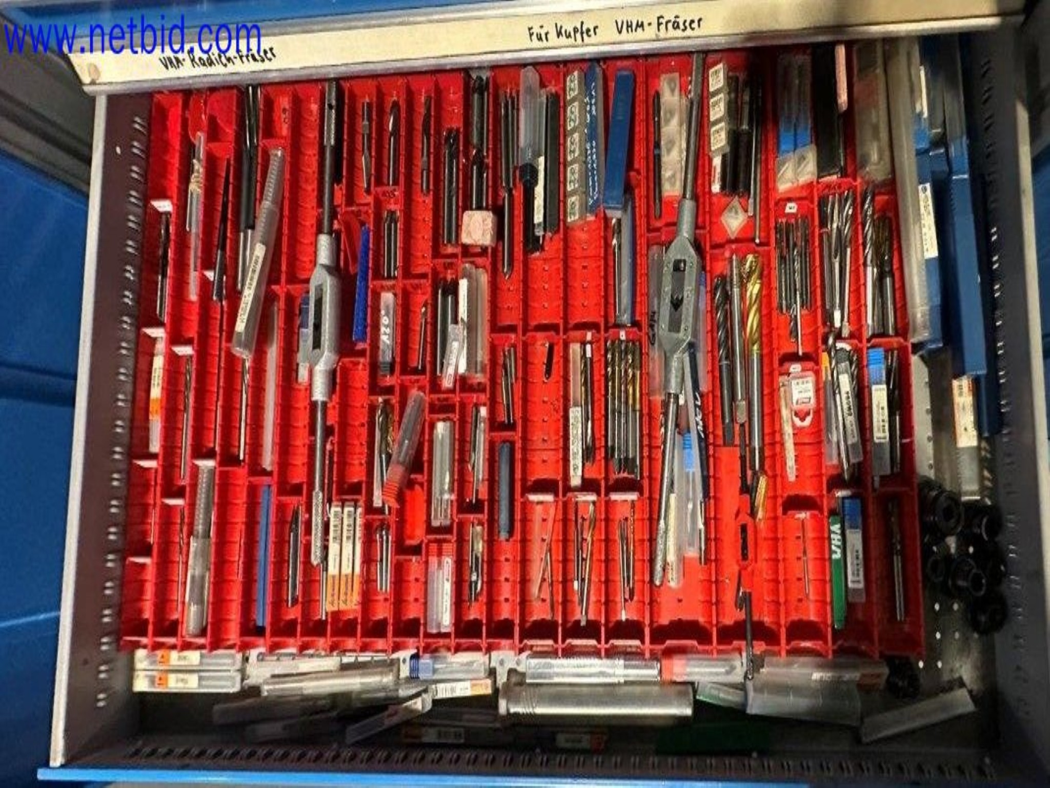 Machines from the toolmaking sector (CNC machining, grinding technology)-8